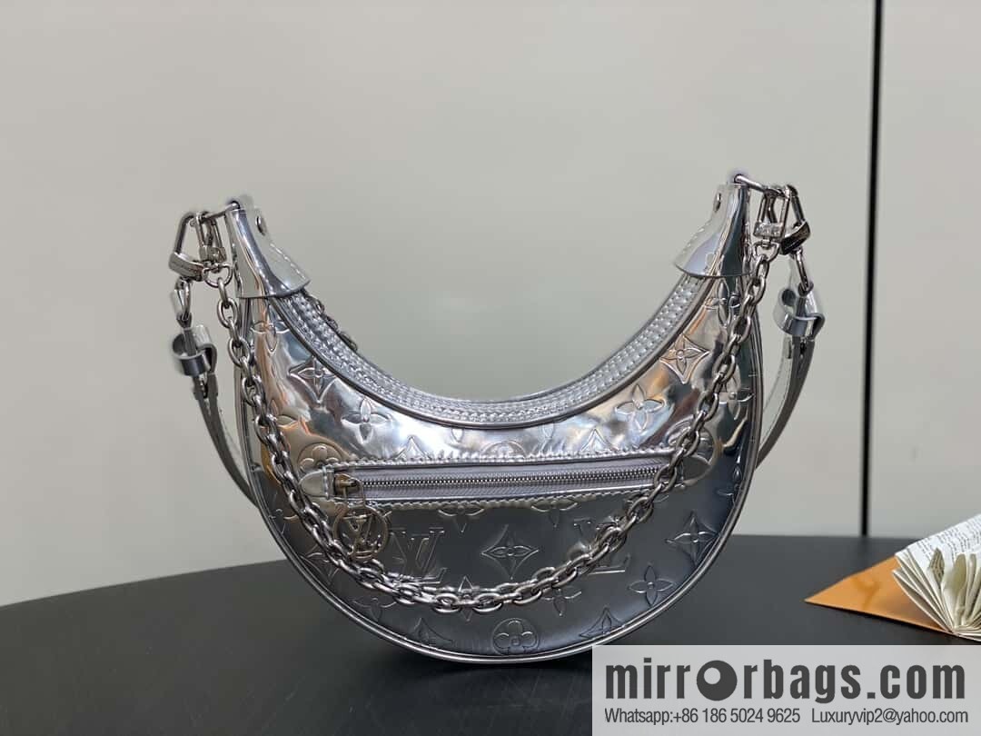 [Boutique‑grade] M11833 silver patent leather, chain moon bag series LOOP handbag