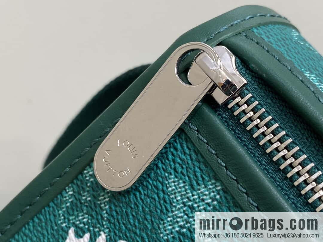 [Boutique‑grade] M12637 green silk screen, men's bag messenger bag series Bosphore mini handbag