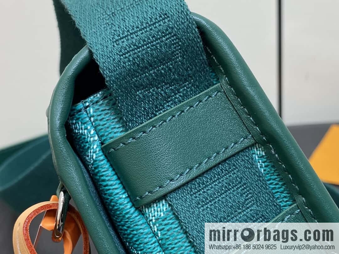 [Boutique‑grade] M12637 green silk screen, men's bag messenger bag series Bosphore mini handbag