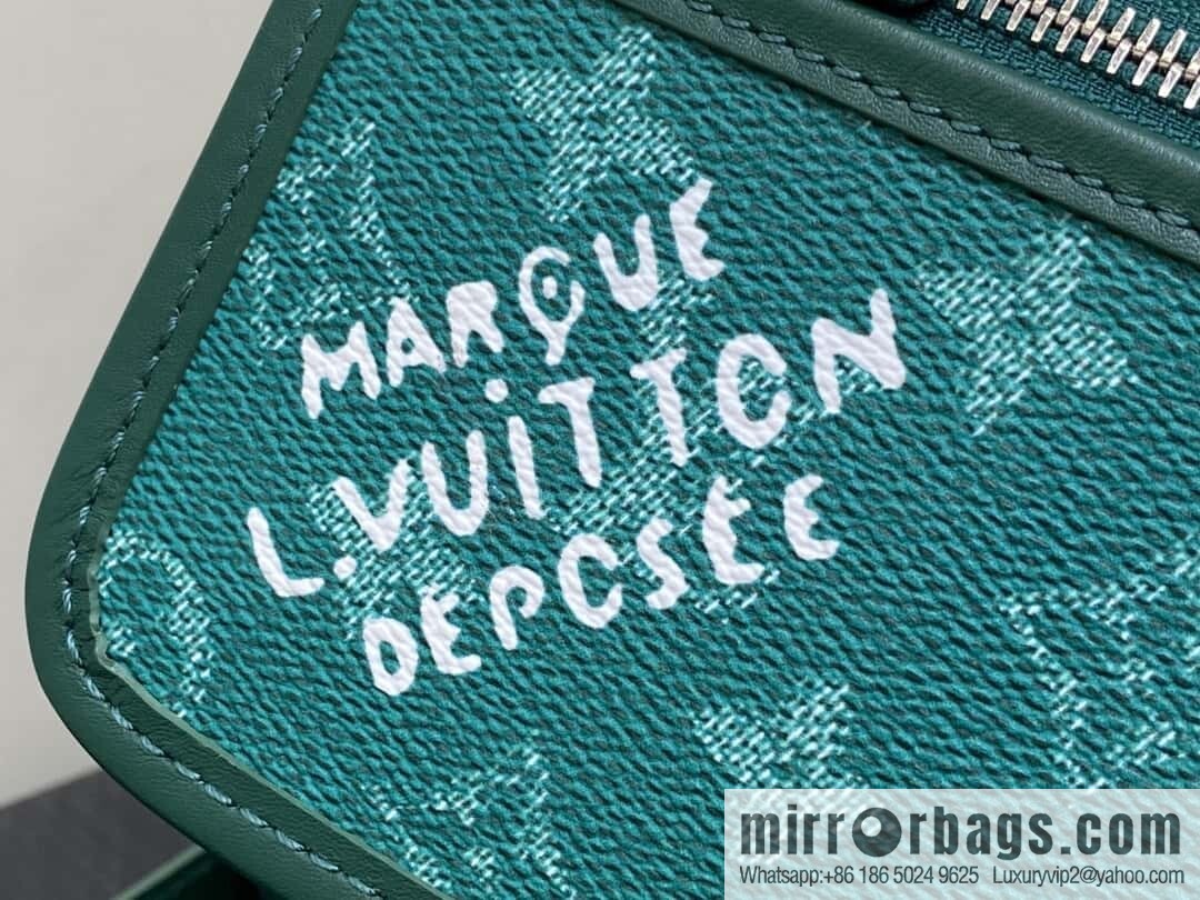 [Boutique‑grade] M12637 green silk screen, men's bag messenger bag series Bosphore mini handbag