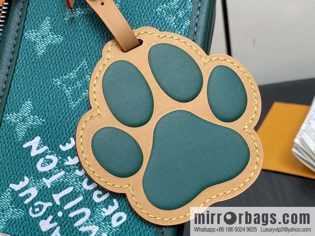 [Boutique‑grade] M12637 green silk screen, men's bag messenger bag series Bosphore mini handbag