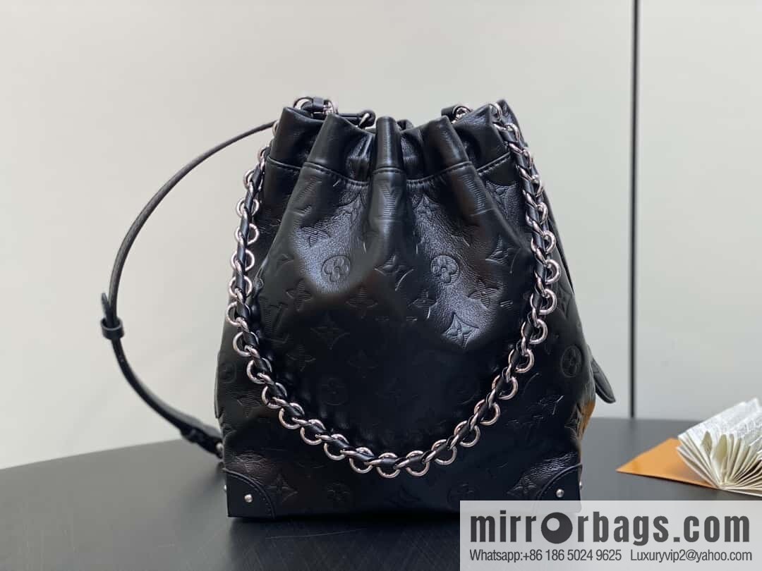 [Boutique‑grade] M13484 black sheepskin, bucket bag series NOÉTRUNK small handbag 2025 Cruise early spring series reversion of the classic Noé handbag