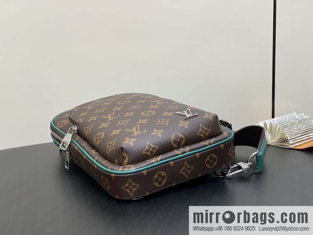 [Boutique‑grade] M12734 presbyopia/green, breast bag series Avenue Slingbag PM breast bag