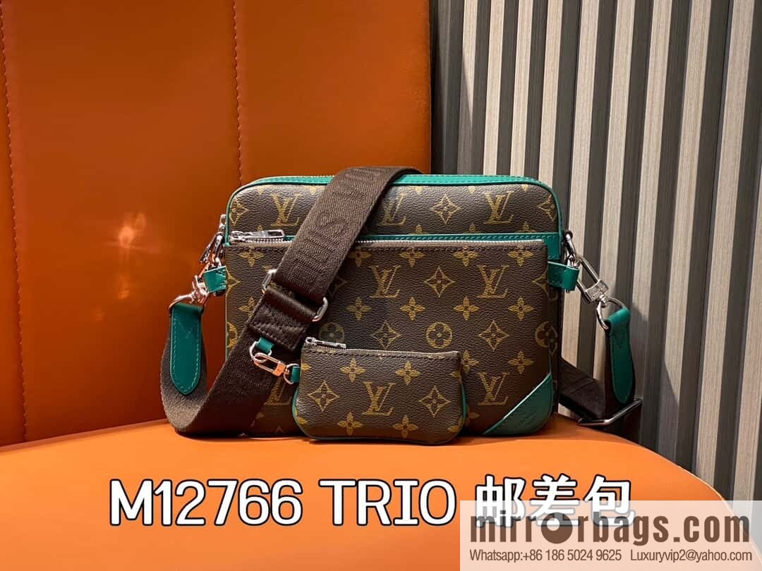 [Boutique‑grade] M12766 presbyopia/green, men's bag three-piece series TRIO messenger bag