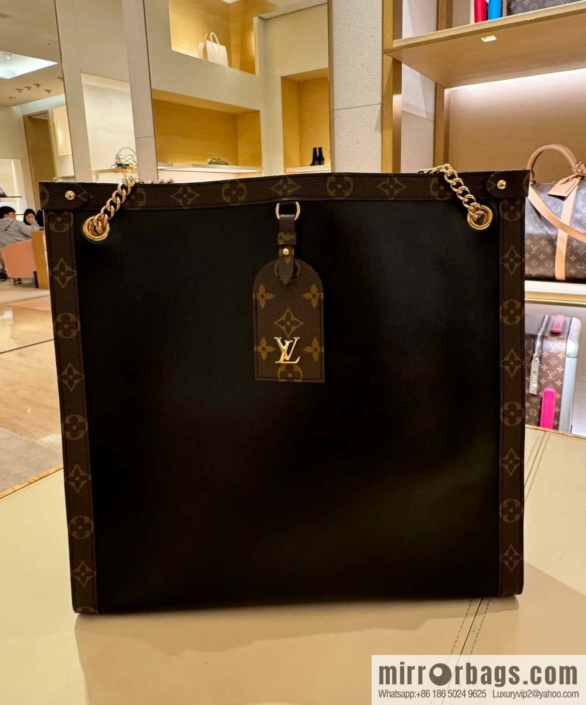 [Boutique‑grade] M13137 black/presbyopia, tote bag series Nova MM tote bag, black leather