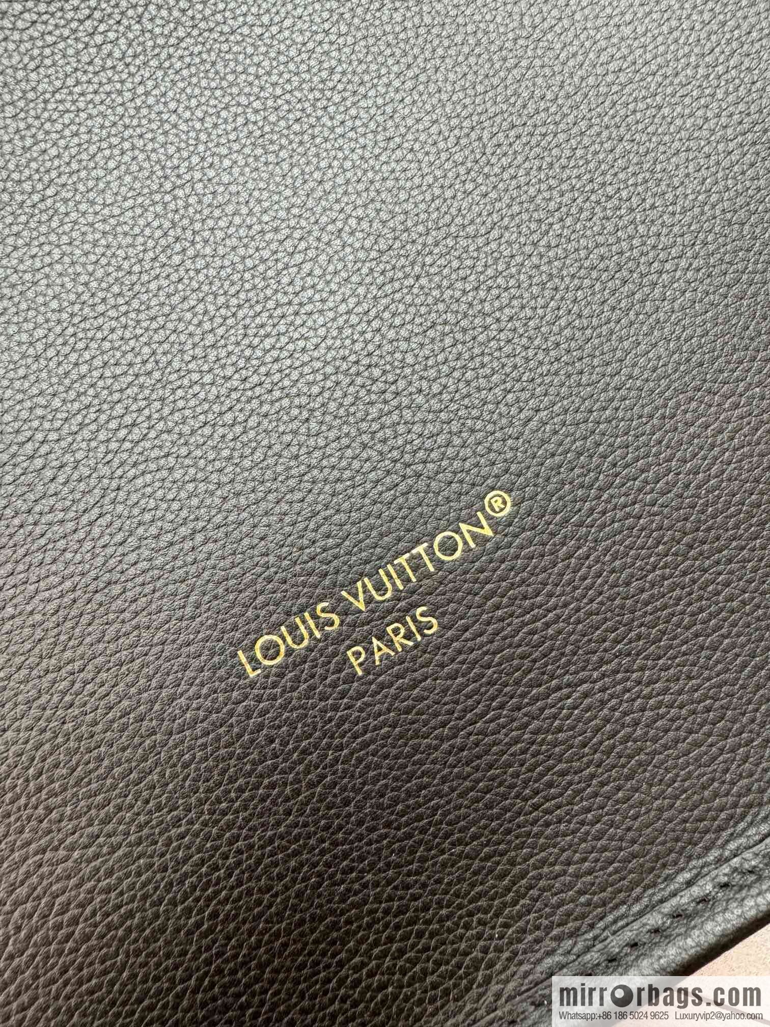 LV M11946 REVERSIBLE Neverfull Inside Out MM