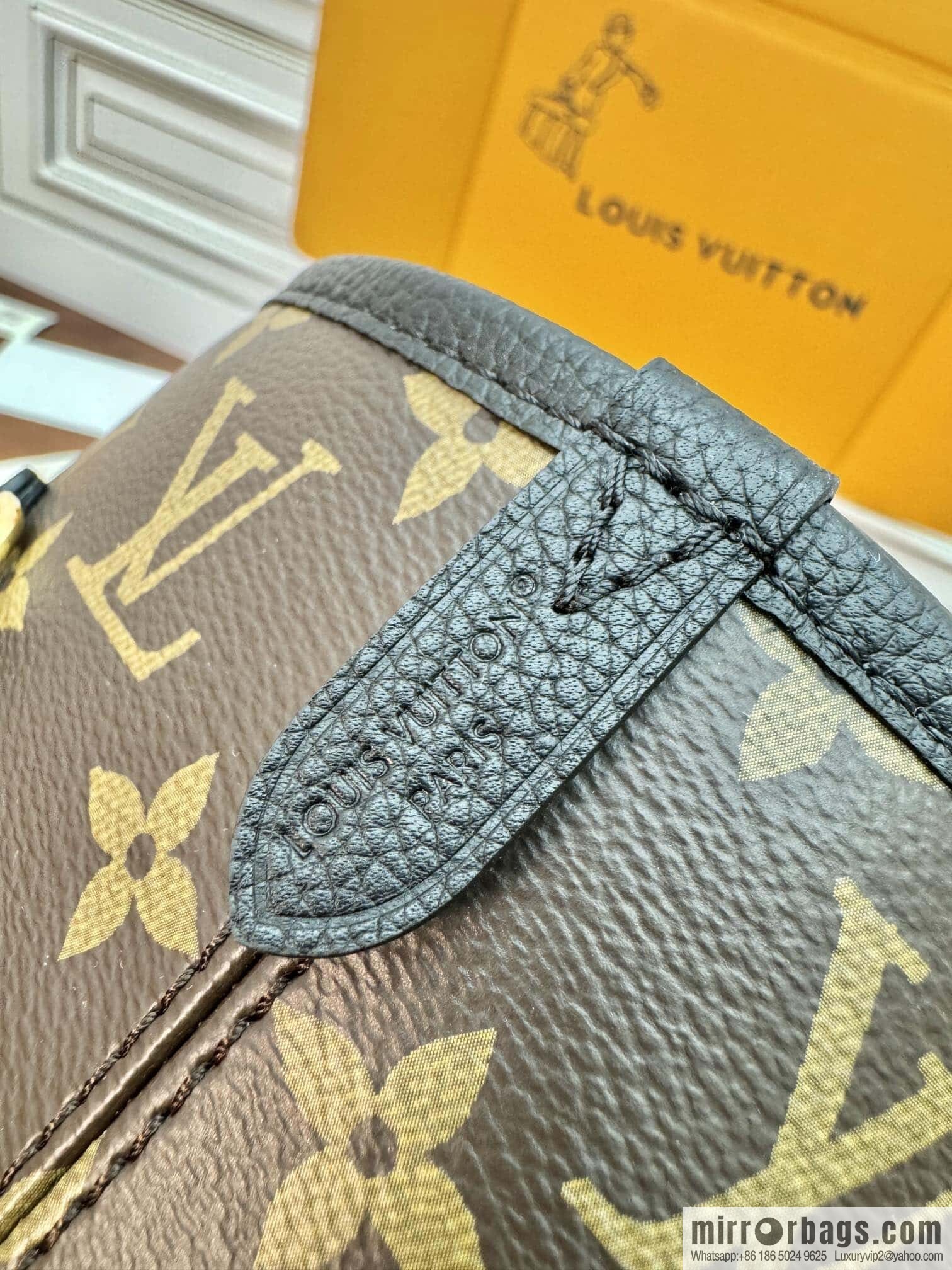 LV M11946 REVERSIBLE Neverfull Inside Out MM