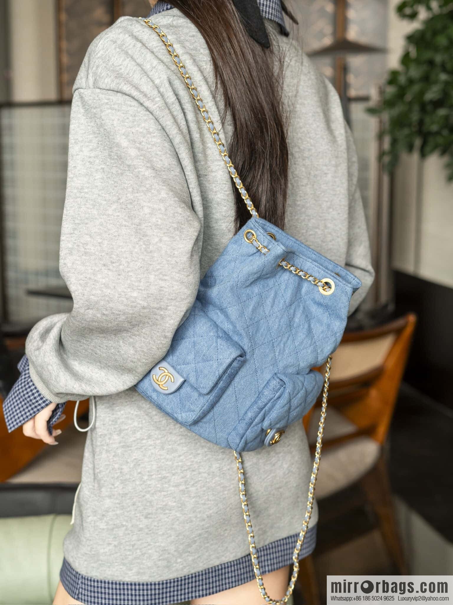 𝐂𝐡𝐚𝐧𝐞𝐥 𝟐𝟓𝐜 early spring, light denim backpack 🦋 AS5310