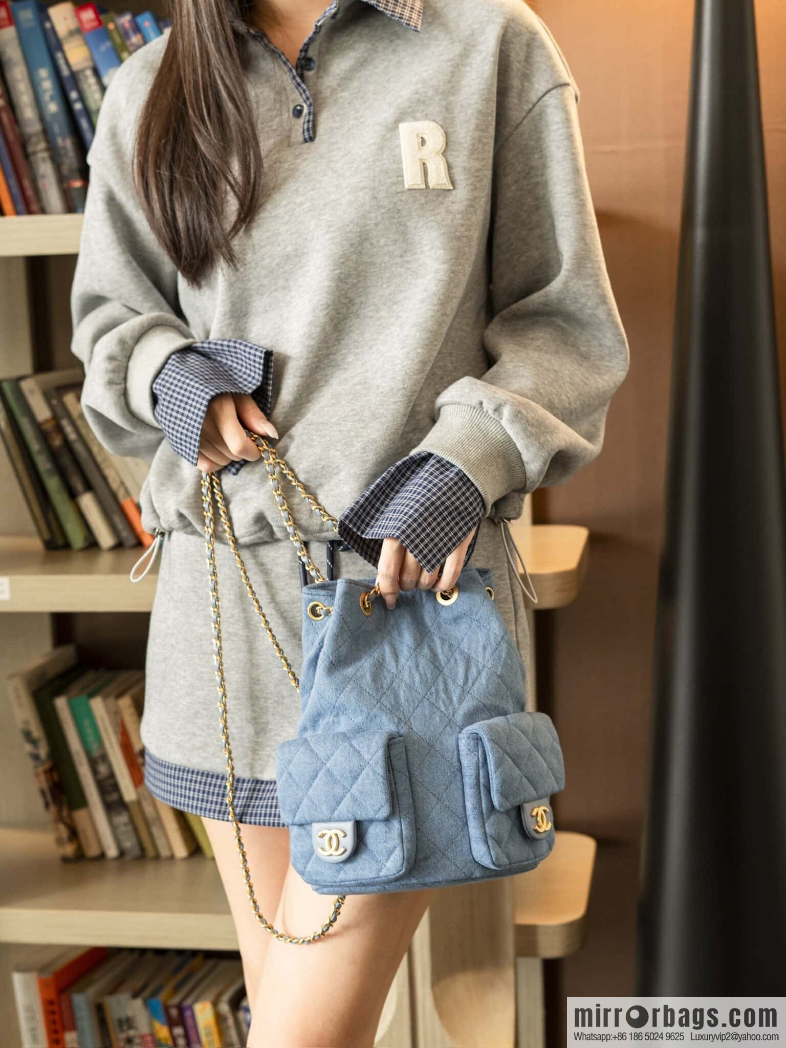 𝐂𝐡𝐚𝐧𝐞𝐥 𝟐𝟓𝐜 early spring, light denim backpack 🦋 AS5310