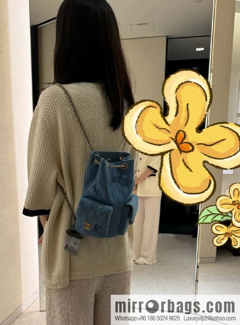 𝐂𝐡𝐚𝐧𝐞𝐥 𝟐𝟓𝐜 early spring, light denim backpack 🦋 AS5310