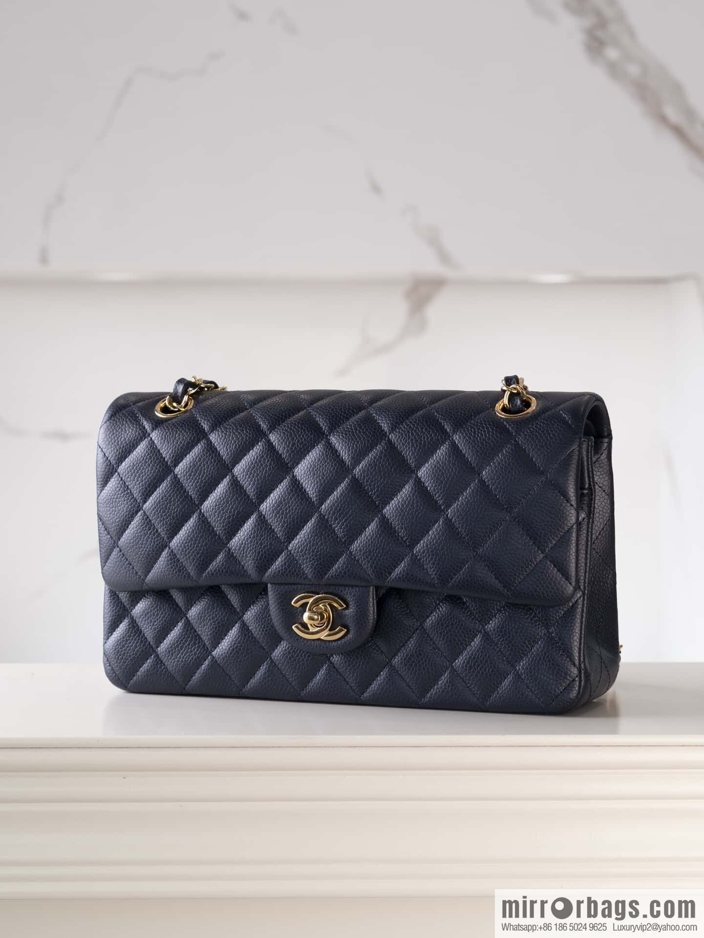 ℂ𝔽 𝗖𝗹𝗮𝘀𝘀𝗶𝗰 𝗙𝗹𝗮𝗽 | Original Litchi Pattern 🐂 Medium, Dark Blue A01112