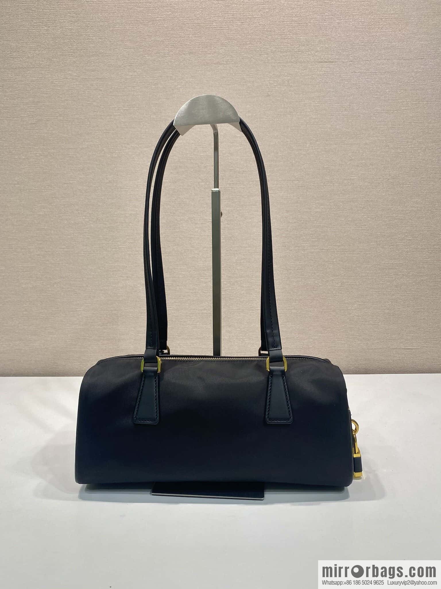 PRADA 🎉 new lock bag 🎉 1BB127 nylon cloth🎉🎉