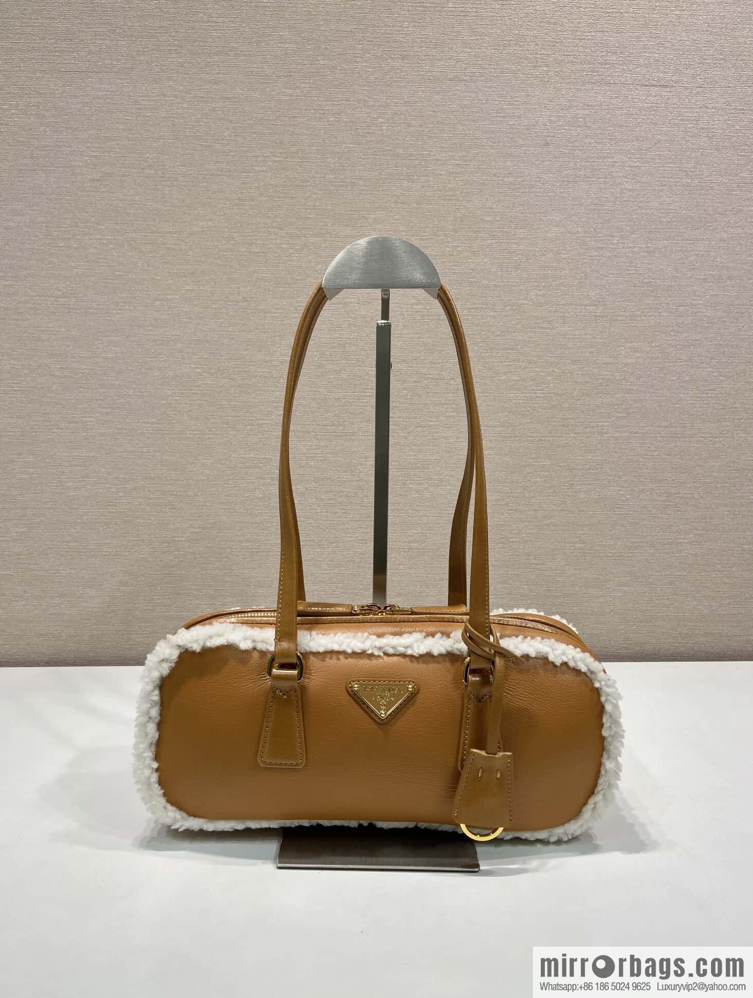 PRADA 🎉 new sheepskin 🎉 1BB124 new product🎉🎉