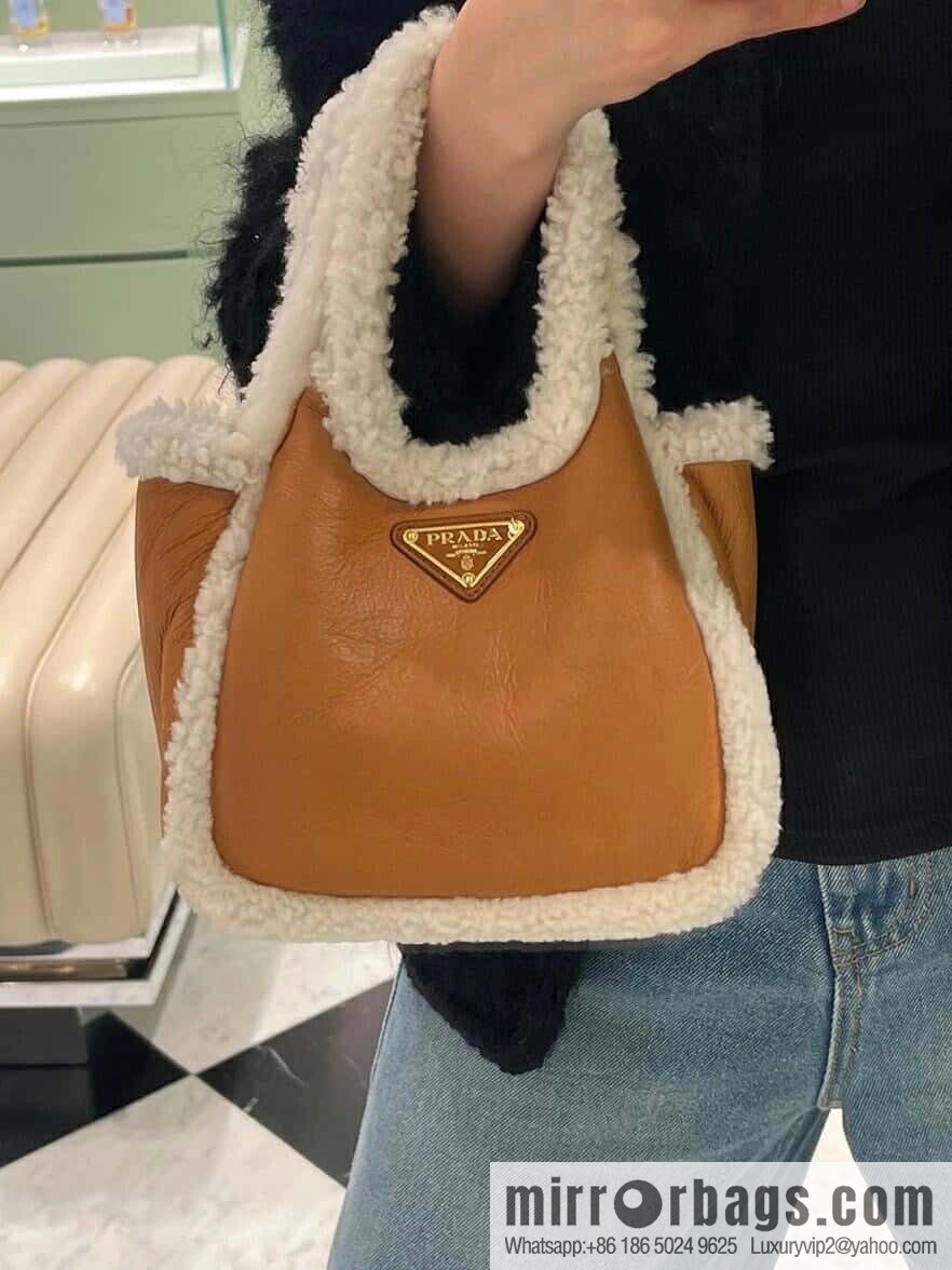 PRADA 🎉 sheepskin bucket bag 🎉 1BA349 new product🎉🎉