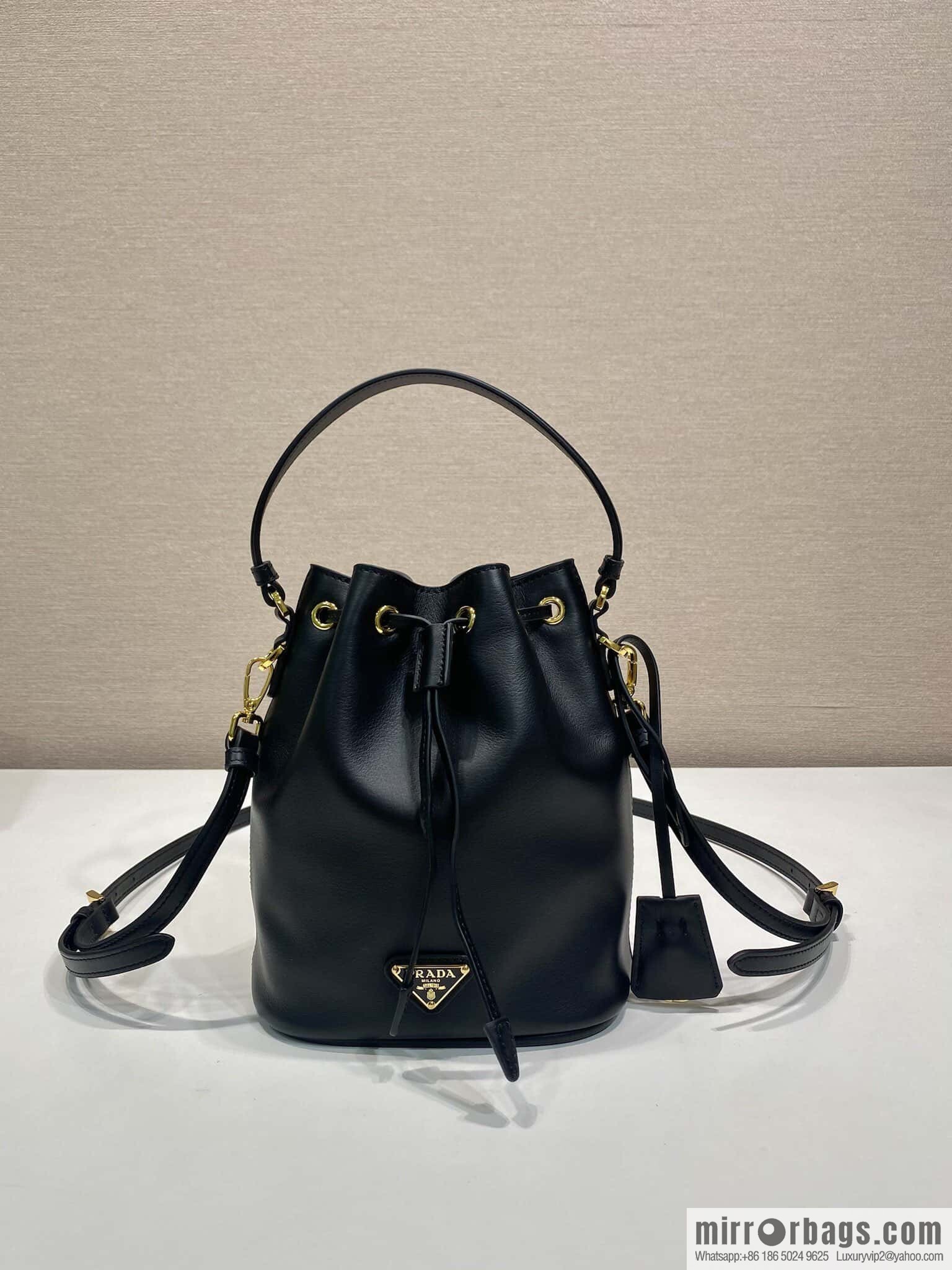 PRADA 🎉 calfskin bucket bag 🎉 1BE067 new product🎉🎉