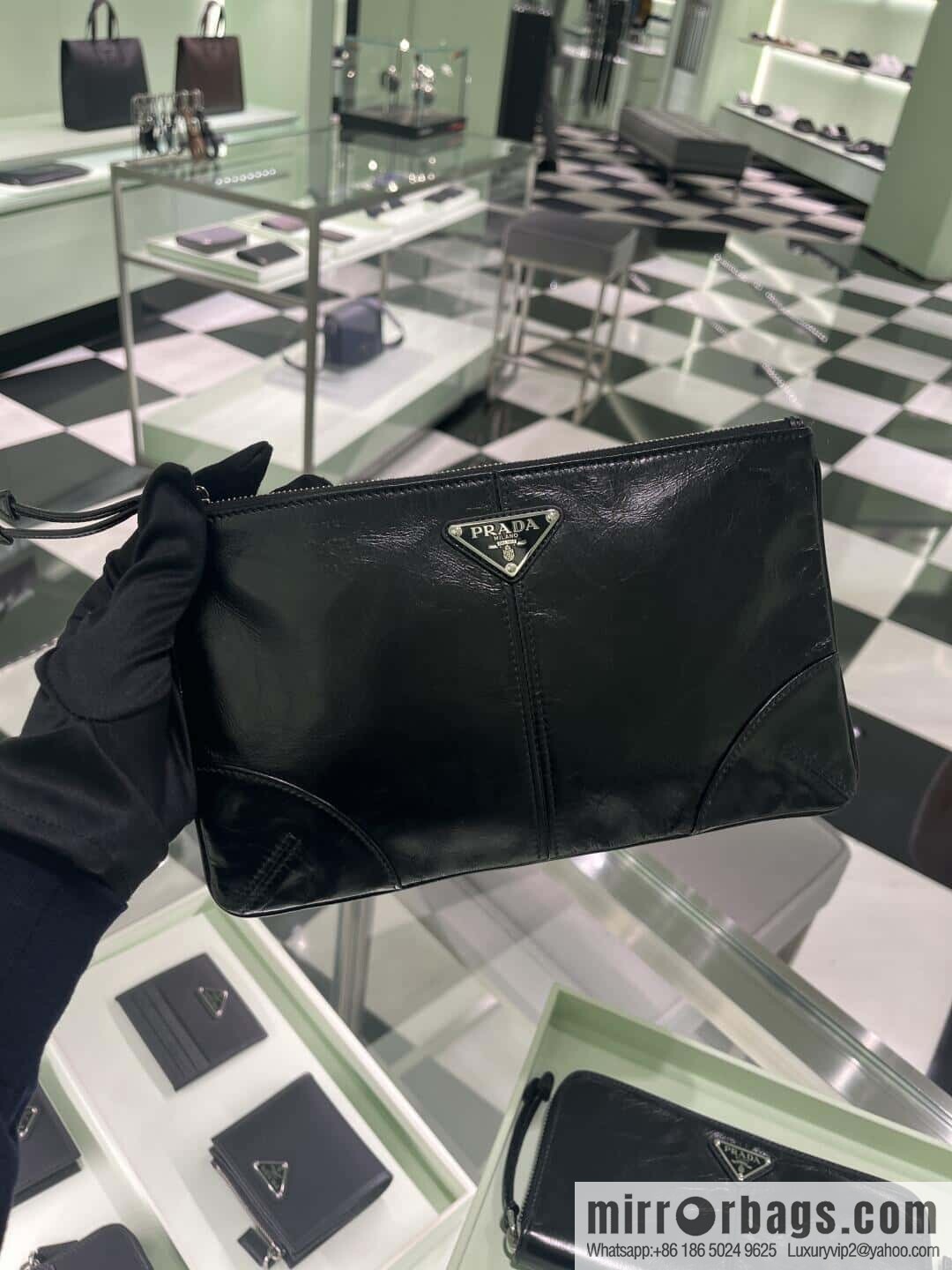 PRADA 🎉 oil wax leather handbag 🎉 2NH006A oil wax handbag