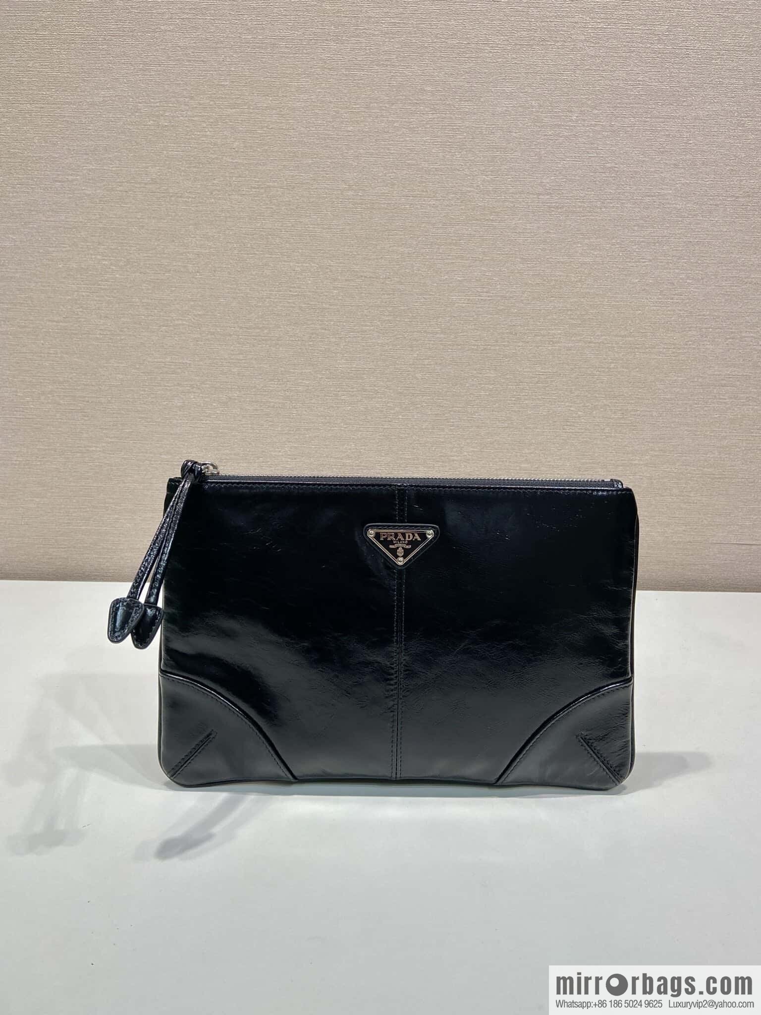 PRADA 🎉 oil wax leather handbag 🎉 2NH006A oil wax handbag
