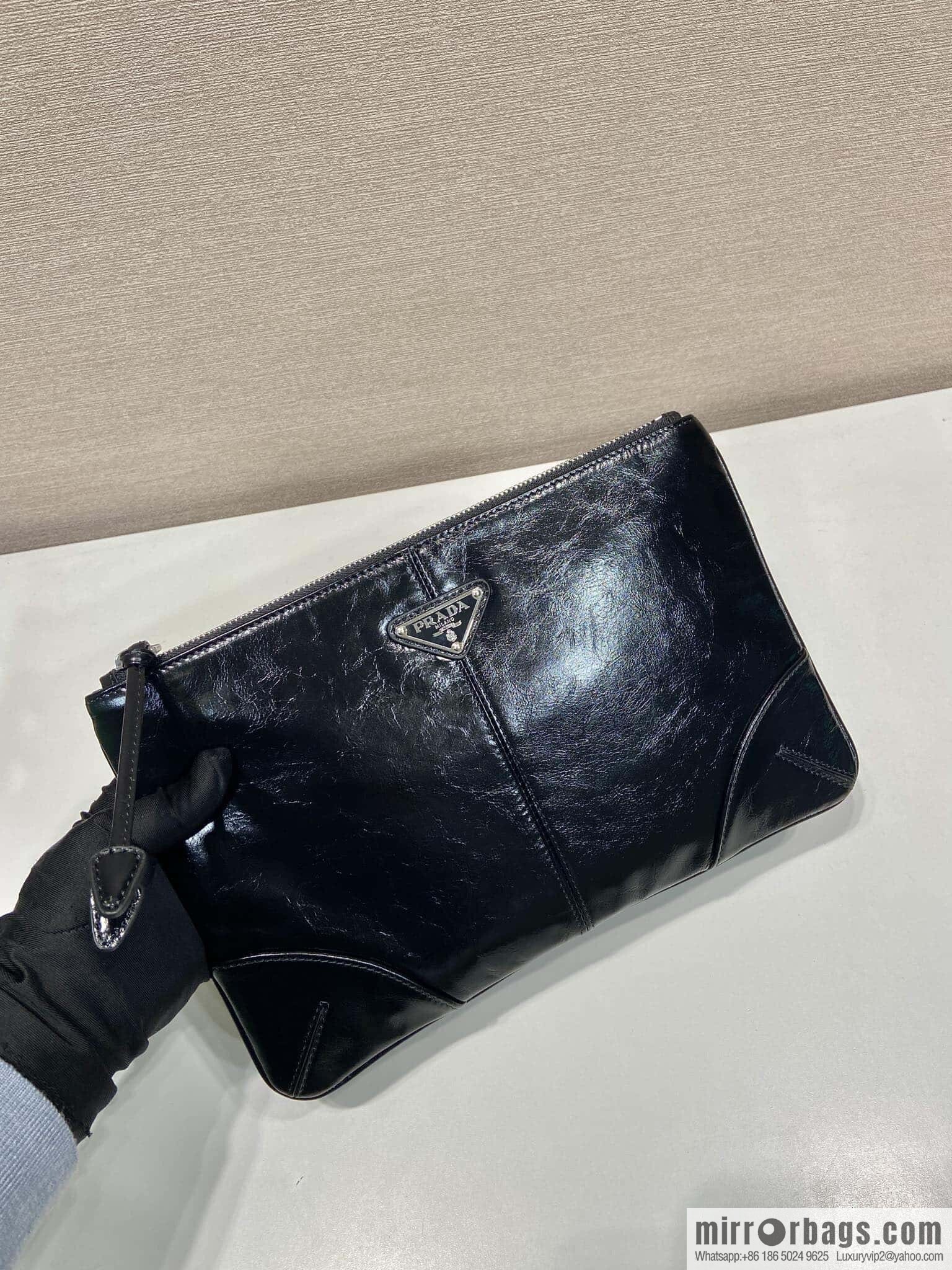 PRADA 🎉 oil wax leather handbag 🎉 2NH006A oil wax handbag