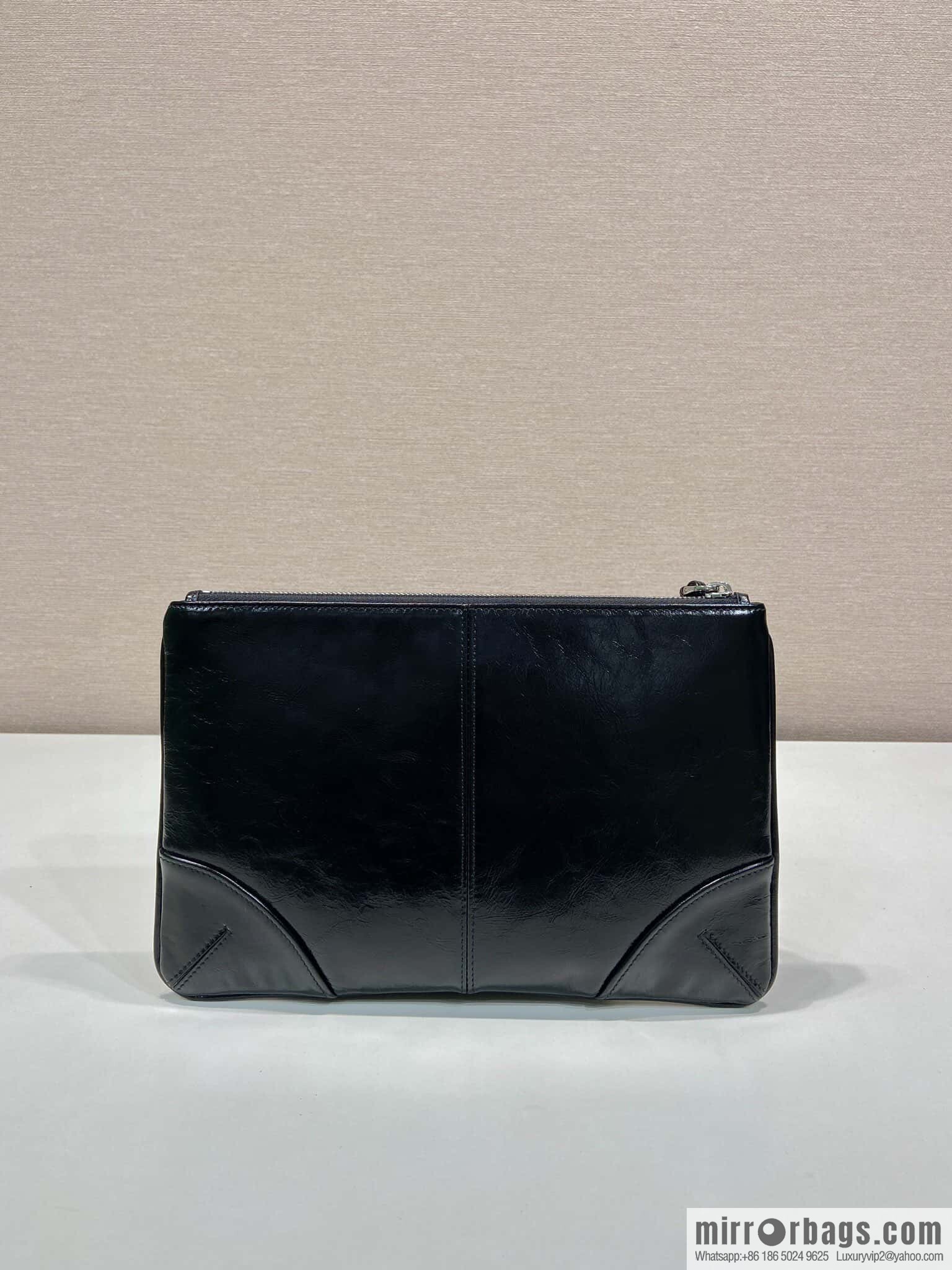 PRADA 🎉 oil wax leather handbag 🎉 2NH006A oil wax handbag
