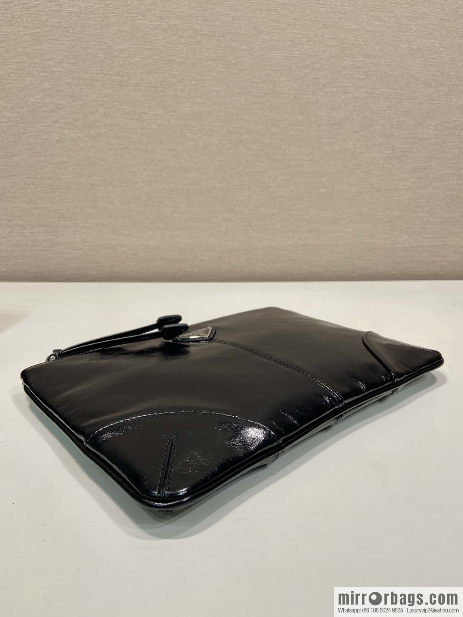 PRADA 🎉 oil wax leather handbag 🎉 2NH006A oil wax handbag