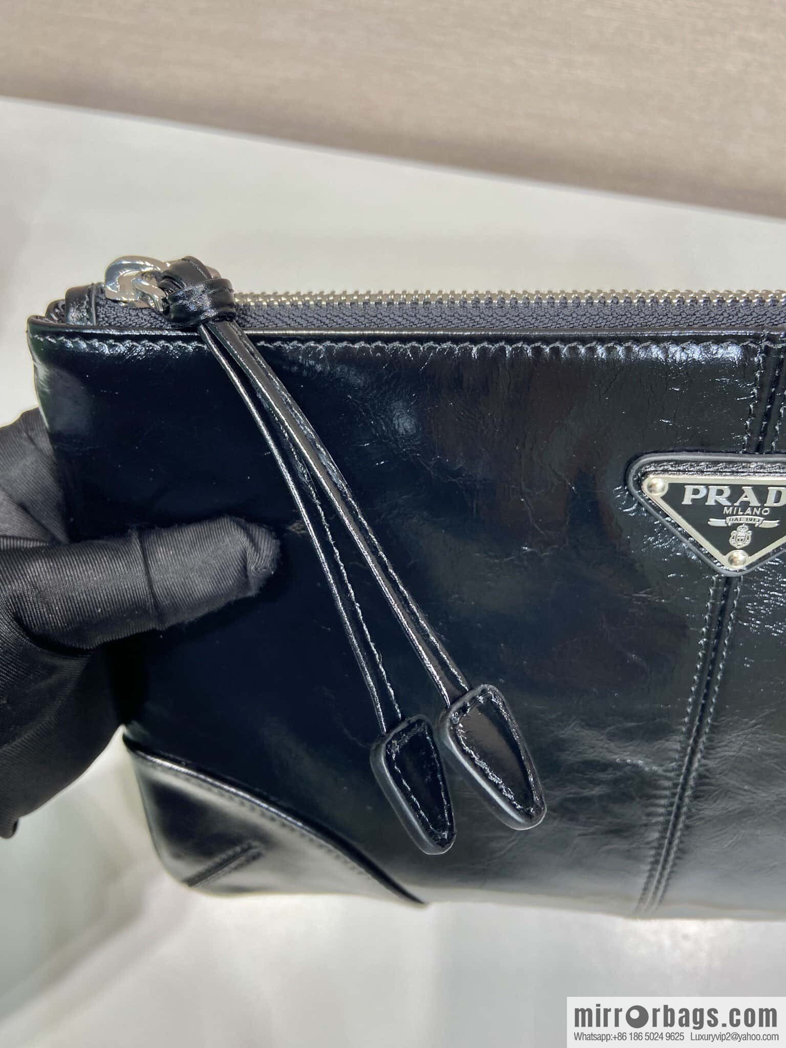 PRADA 🎉 oil wax leather handbag 🎉 2NH006A oil wax handbag