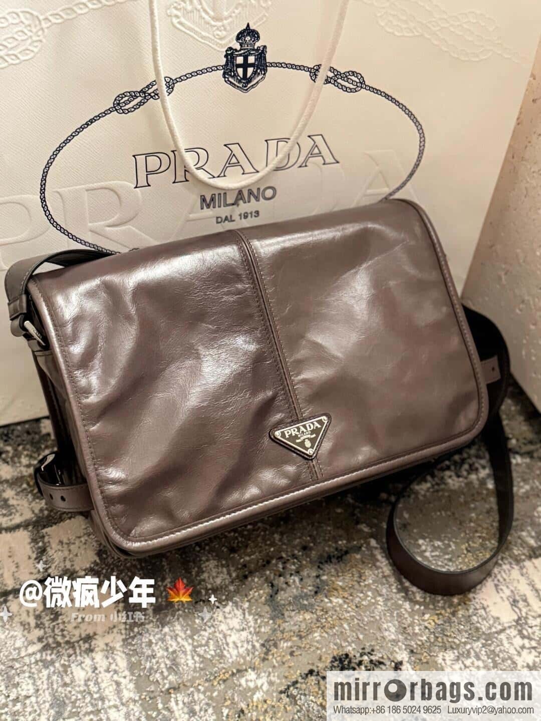 PRADA 🎉 new oil wax bag 🎉 2VD073 messenger bag 🎉🎉 brown