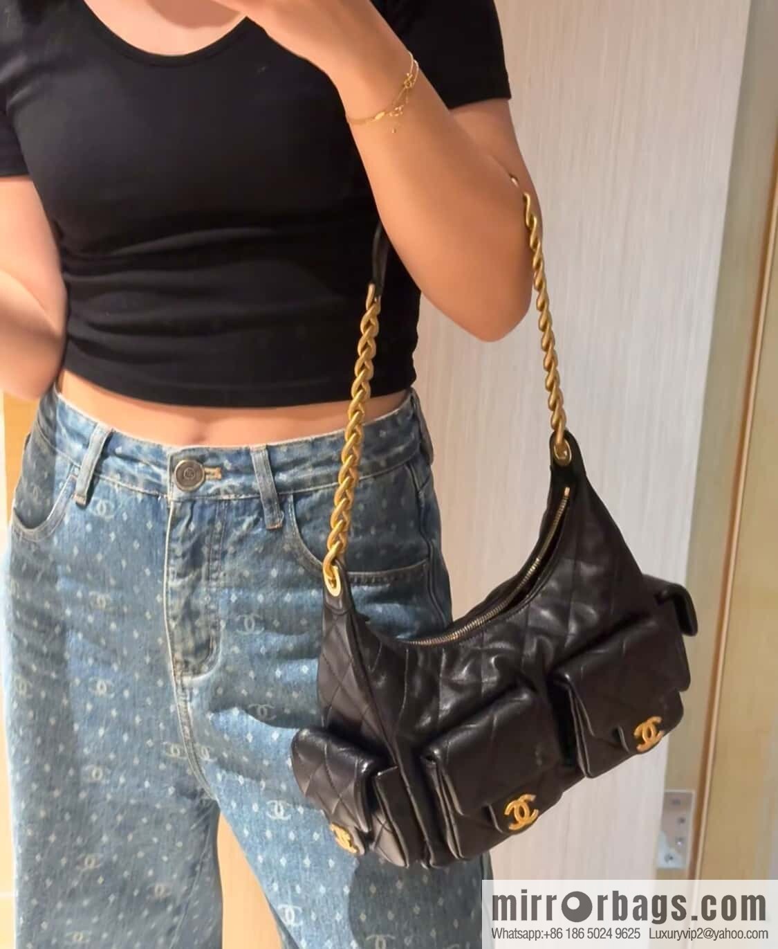 𝗖𝗛𝗔𝗘𝗡𝗟✦ 𝟐𝟓𝐜 small hippie 𝐡𝐨𝐛𝐨 𝐛𝐚𝐠 black gold 🖤 AS5339