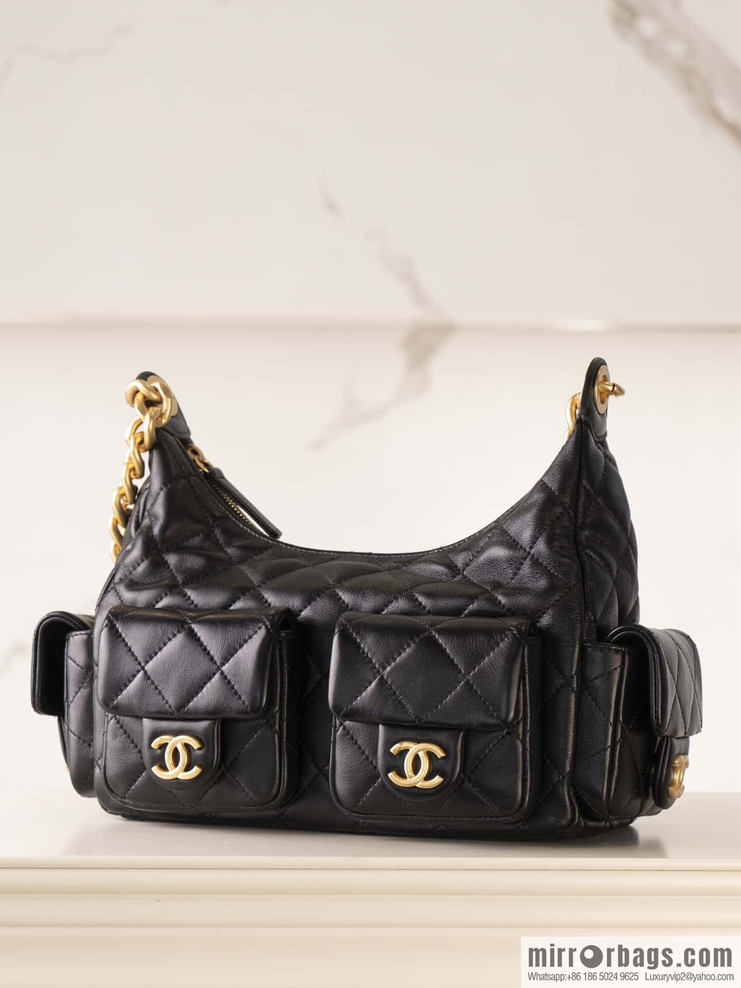 𝗖𝗛𝗔𝗘𝗡𝗟✦ 𝟐𝟓𝐜 small hippie 𝐡𝐨𝐛𝐨 𝐛𝐚𝐠 black gold 🖤 AS5339