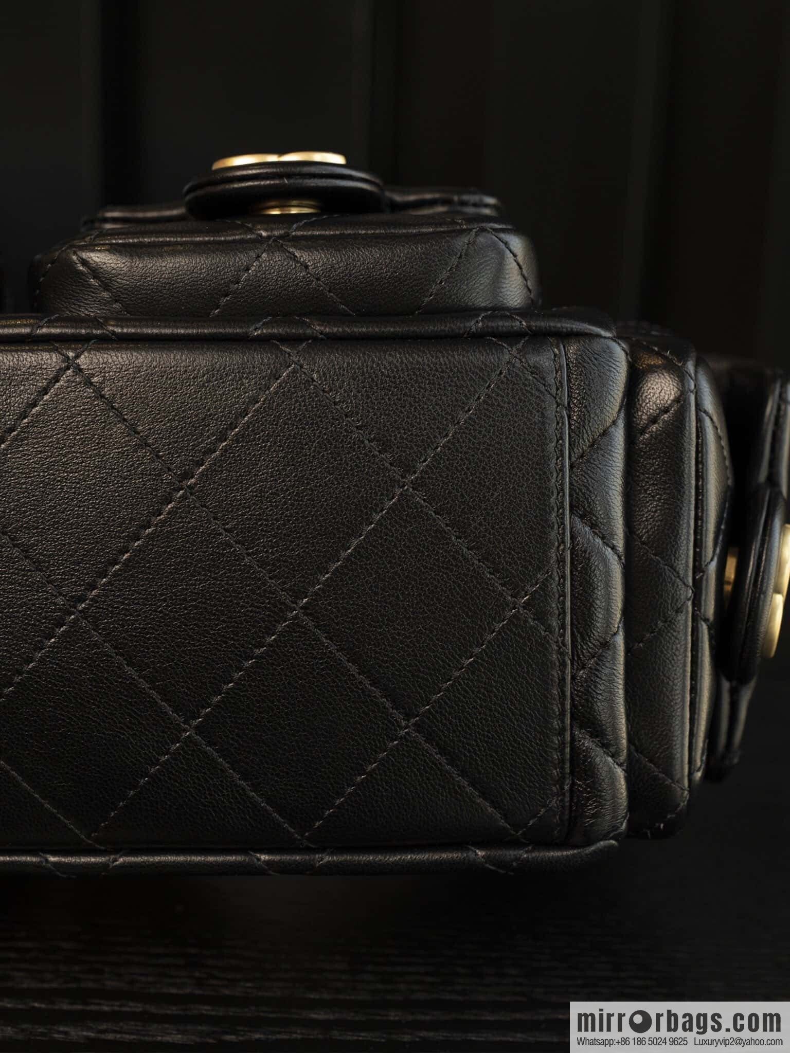 𝗖𝗛𝗔𝗘𝗡𝗟✦ 𝟐𝟓𝐜 small hippie 𝐡𝐨𝐛𝐨 𝐛𝐚𝐠 black gold 🖤 AS5339