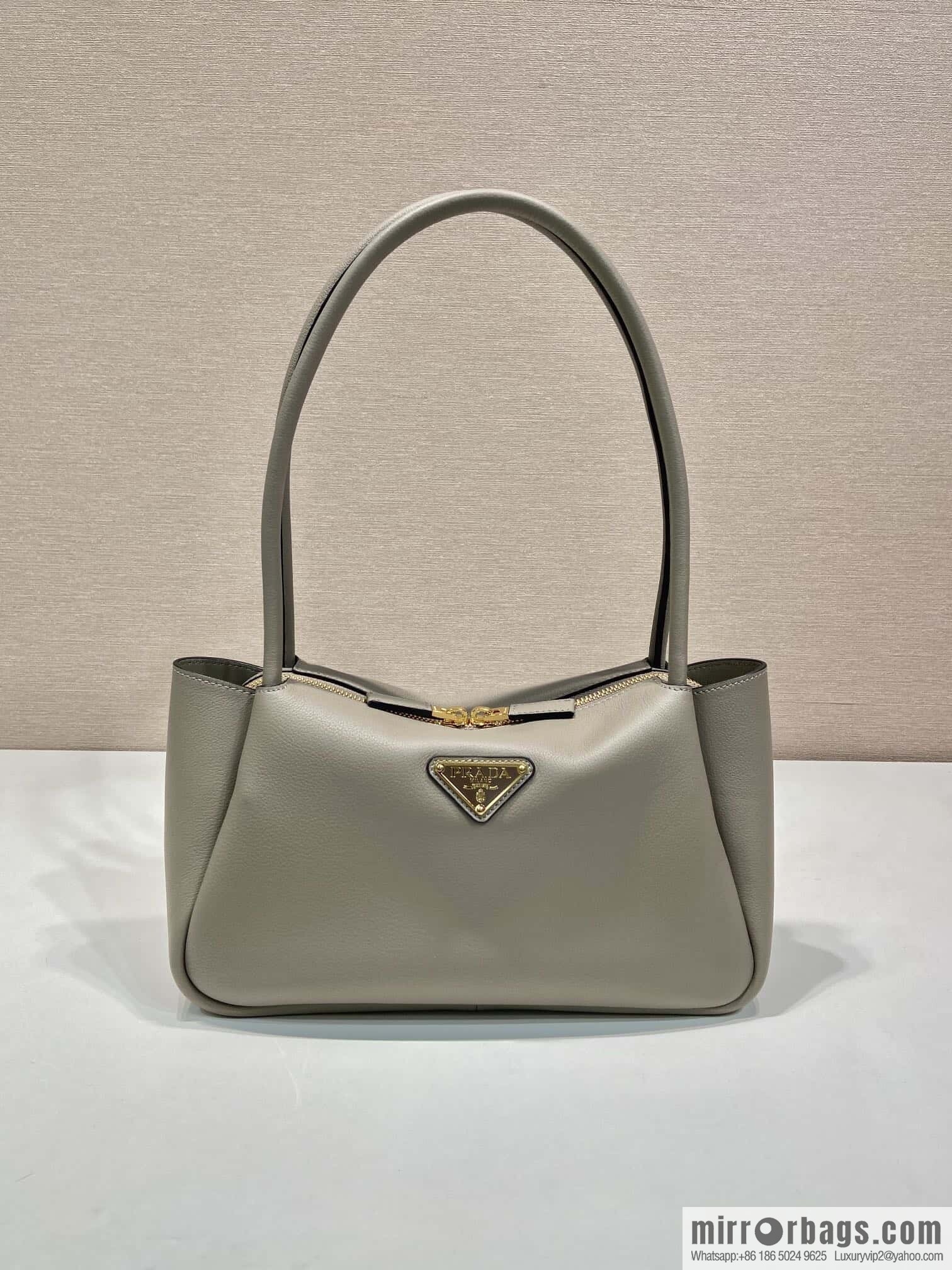 PRADA 🎉 New 🎉 1BA444 Shoulder/Grey🎉🎉