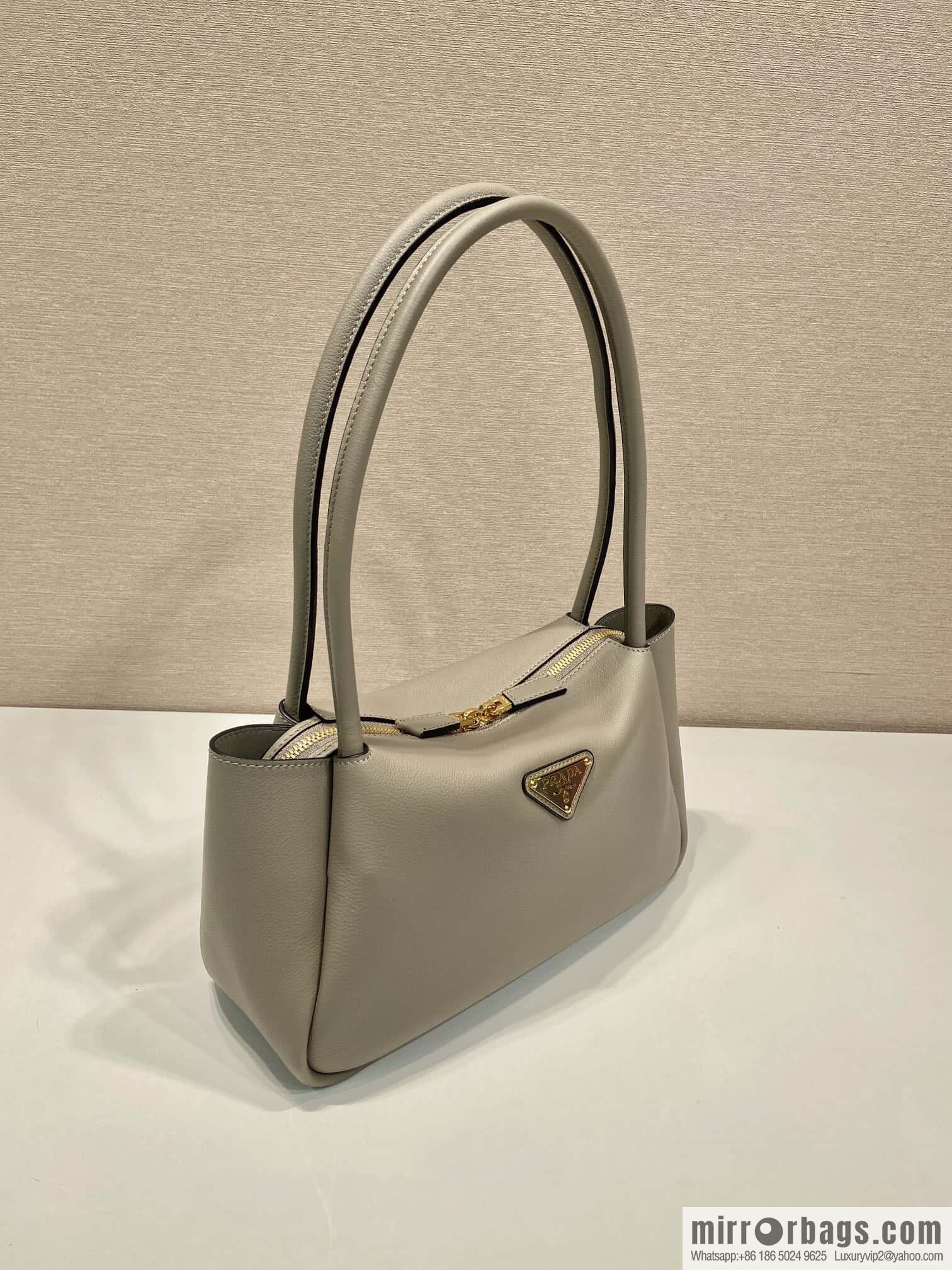 PRADA 🎉 New 🎉 1BA444 Shoulder/Grey🎉🎉