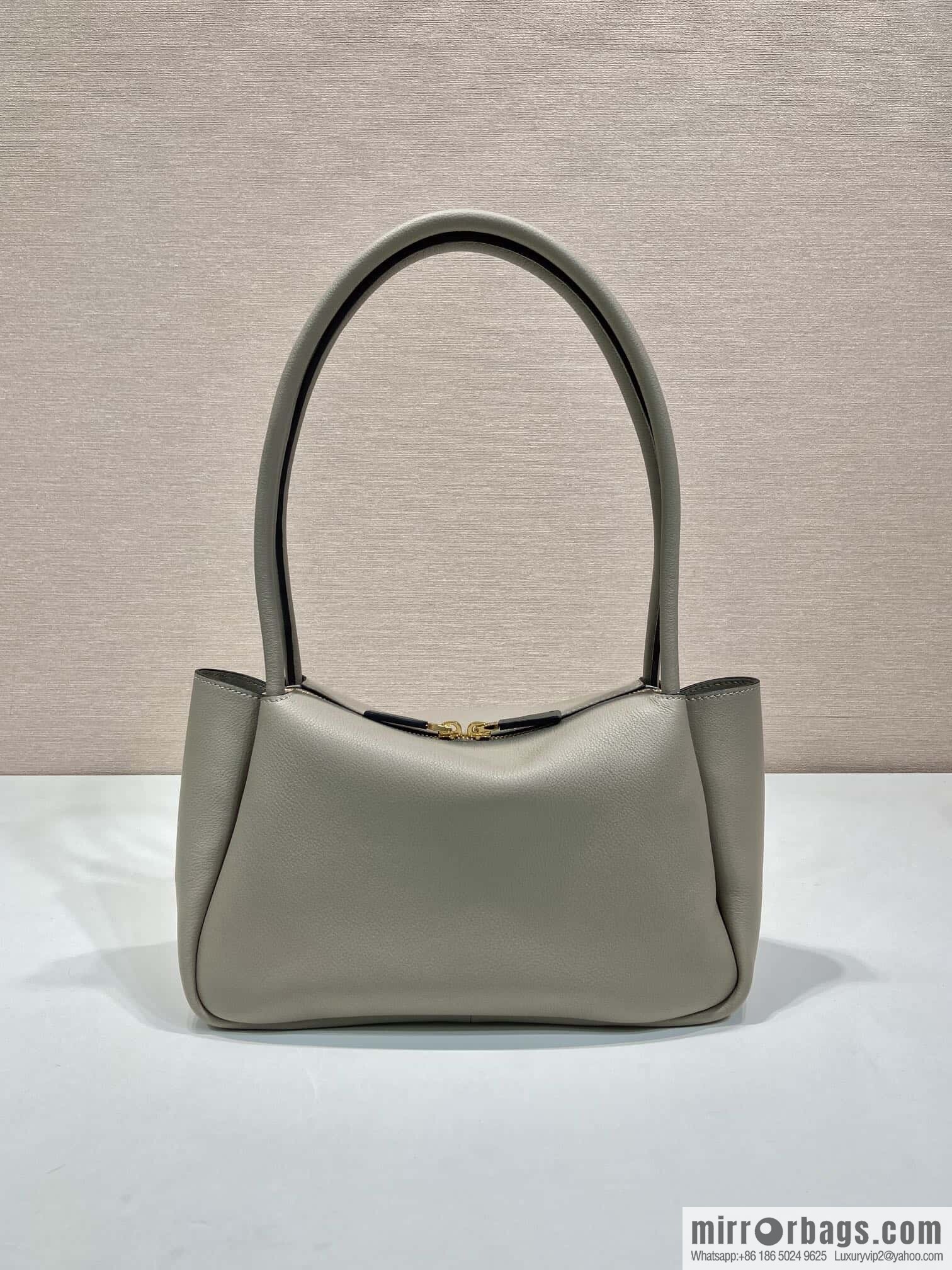 PRADA 🎉 New 🎉 1BA444 Shoulder/Grey🎉🎉