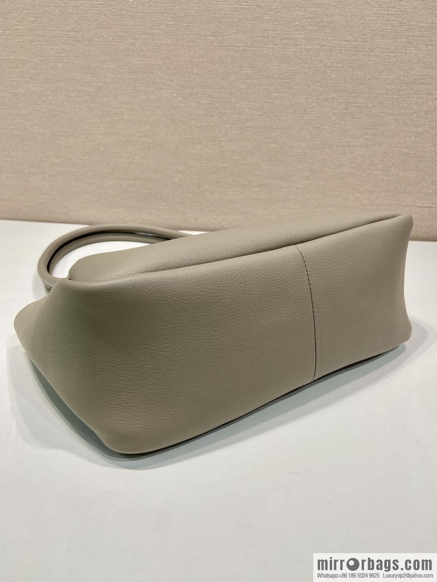 PRADA 🎉 New 🎉 1BA444 Shoulder/Grey🎉🎉
