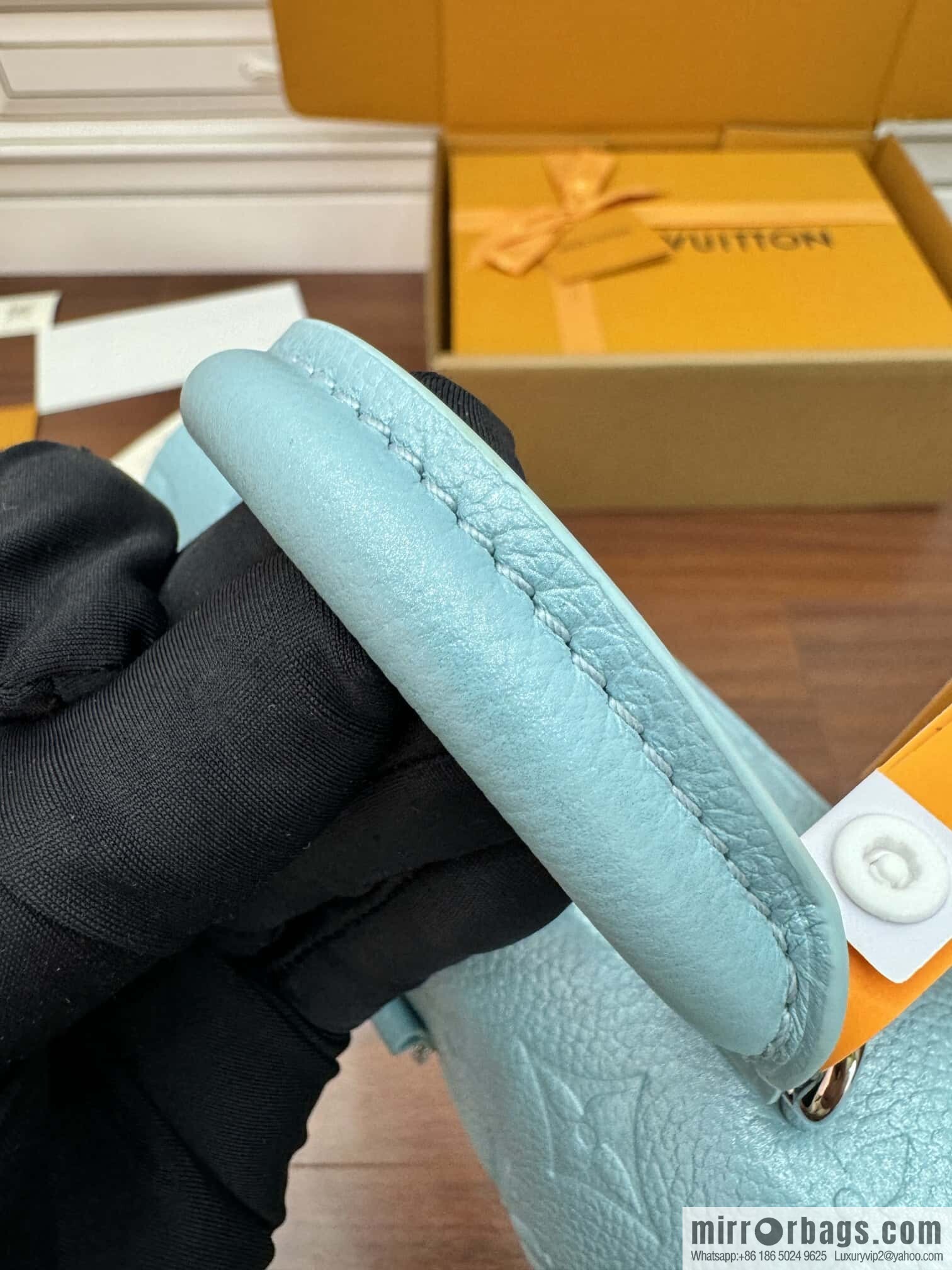 LV M12211 Nano Madeleine