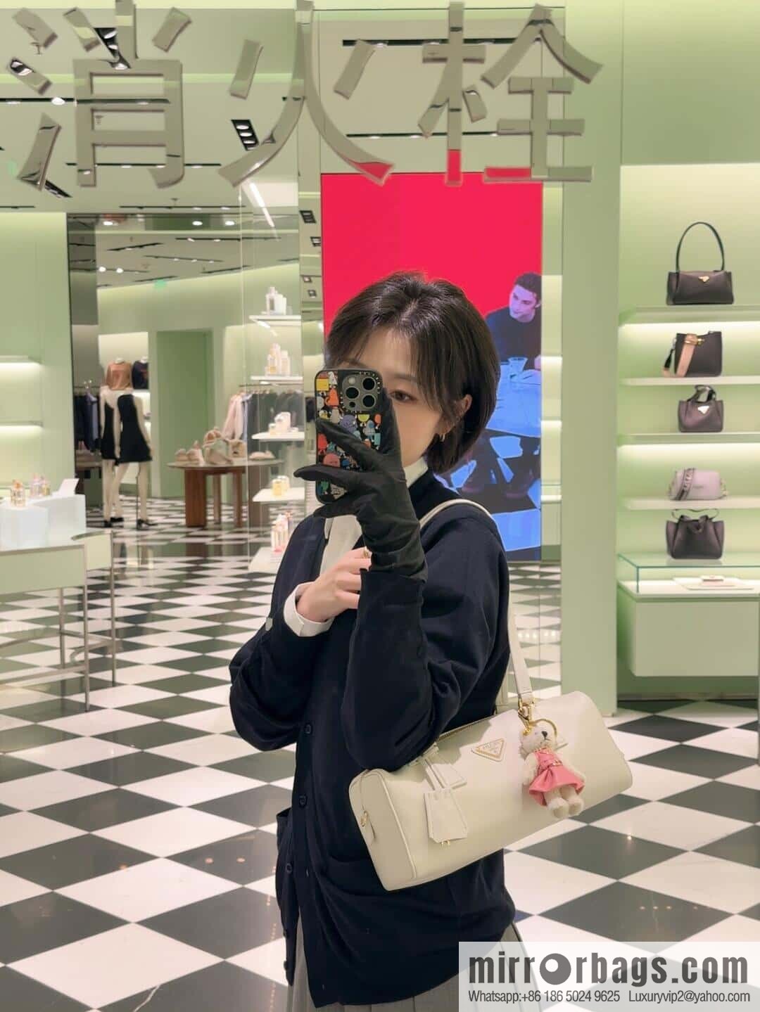 PRADA 🎉 padlock women 🎉 1BB127 new 🎉🎉 white