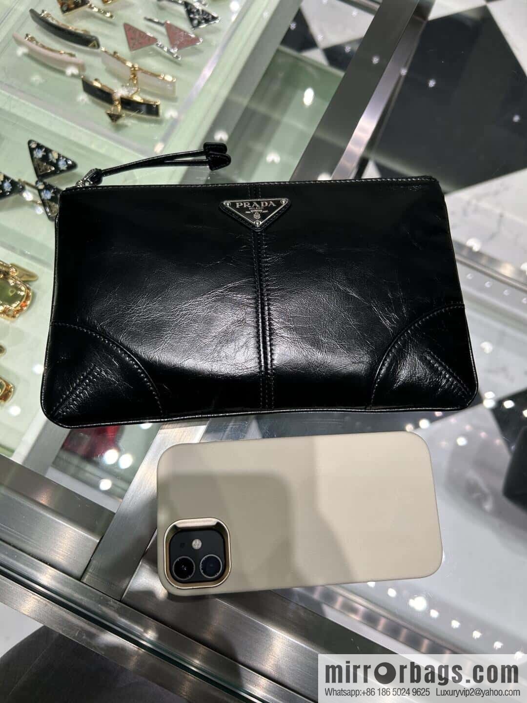 PRADA 🎉 oil wax leather handbag 🎉 2NH006S small oil wax handbag