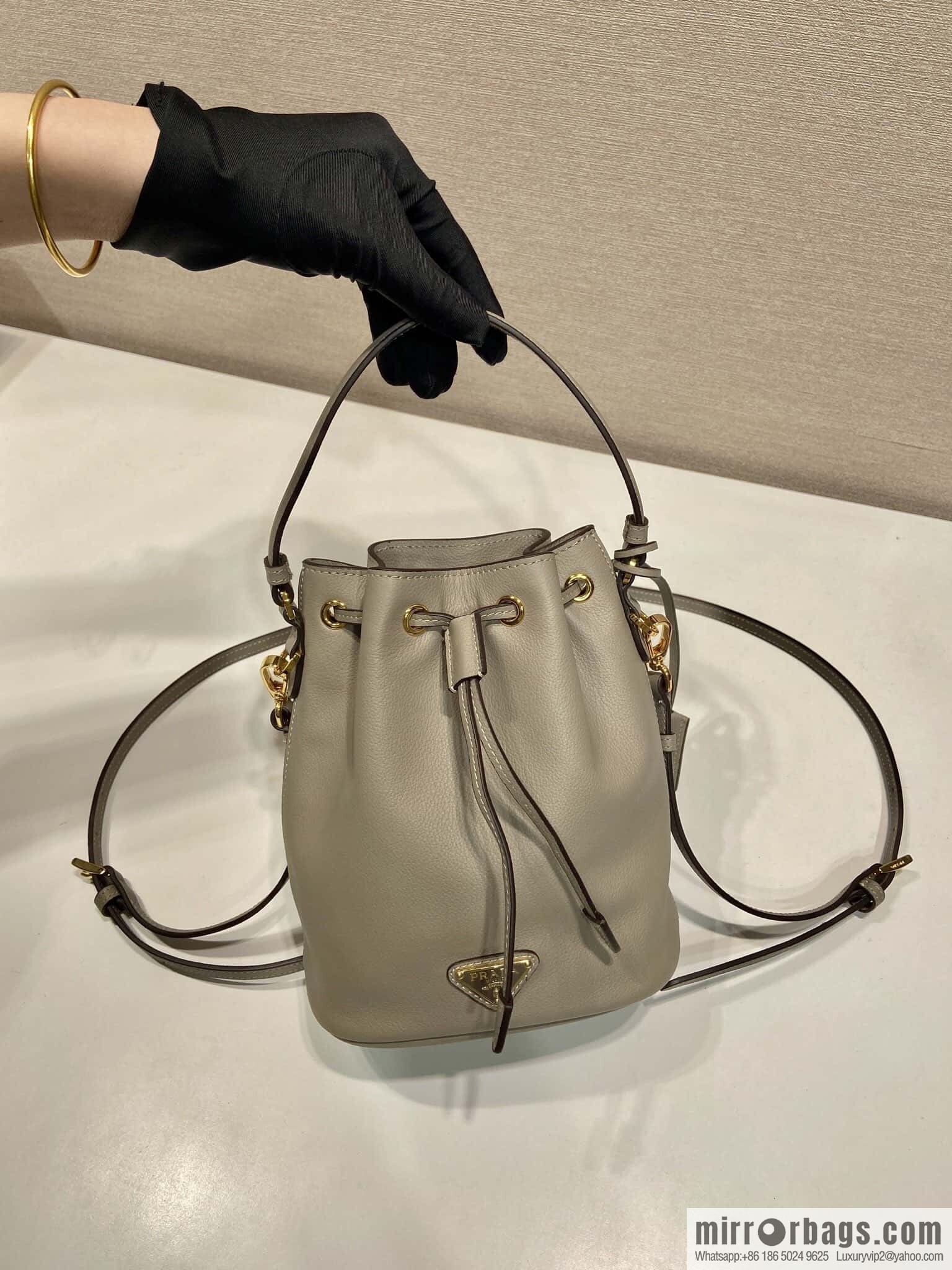 PRADA 🎉 calfskin bucket bag 🎉 1BE067 new product🎉🎉