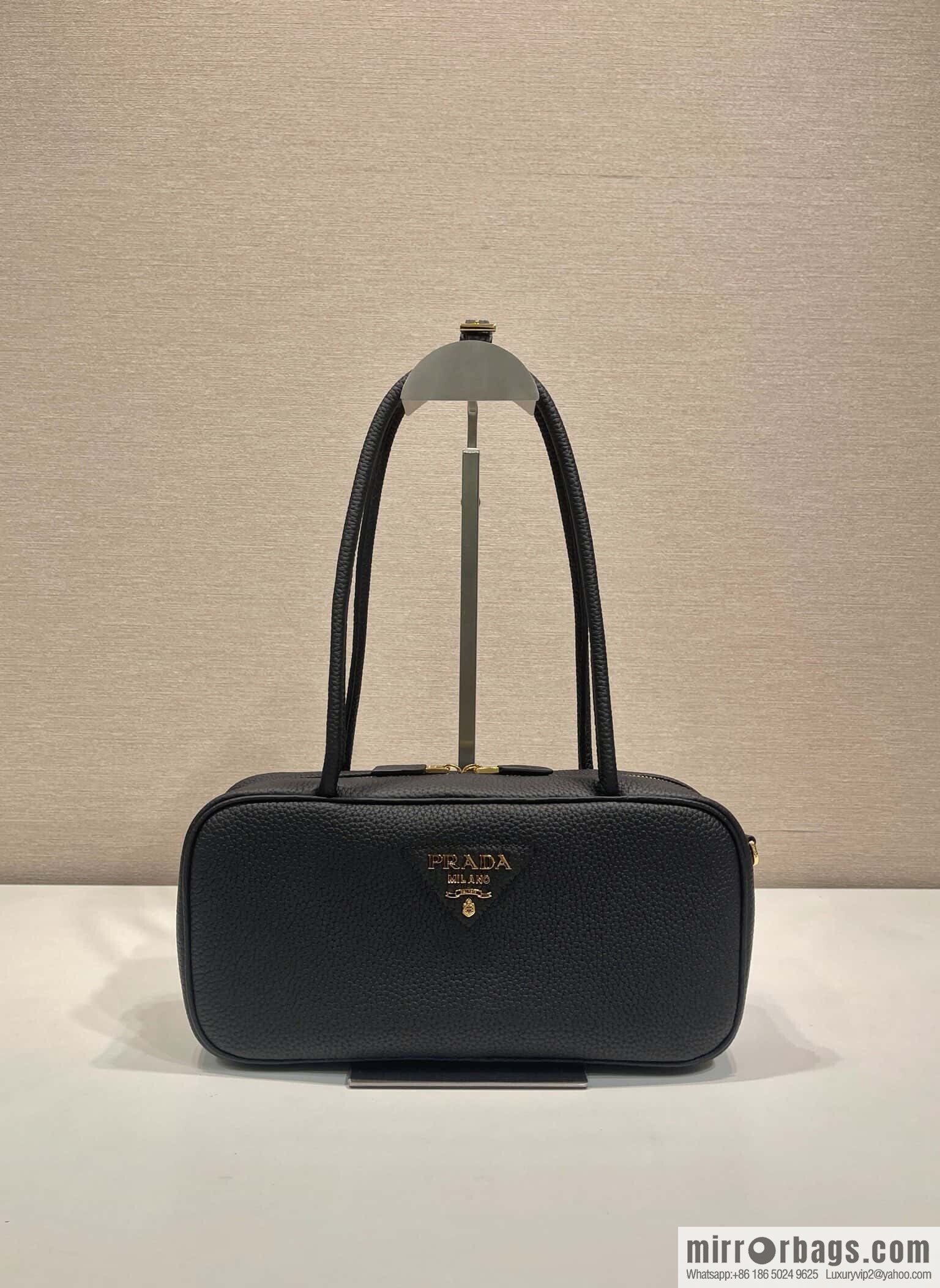 PRADA ๐ new handbag ๐ 1BB126๐