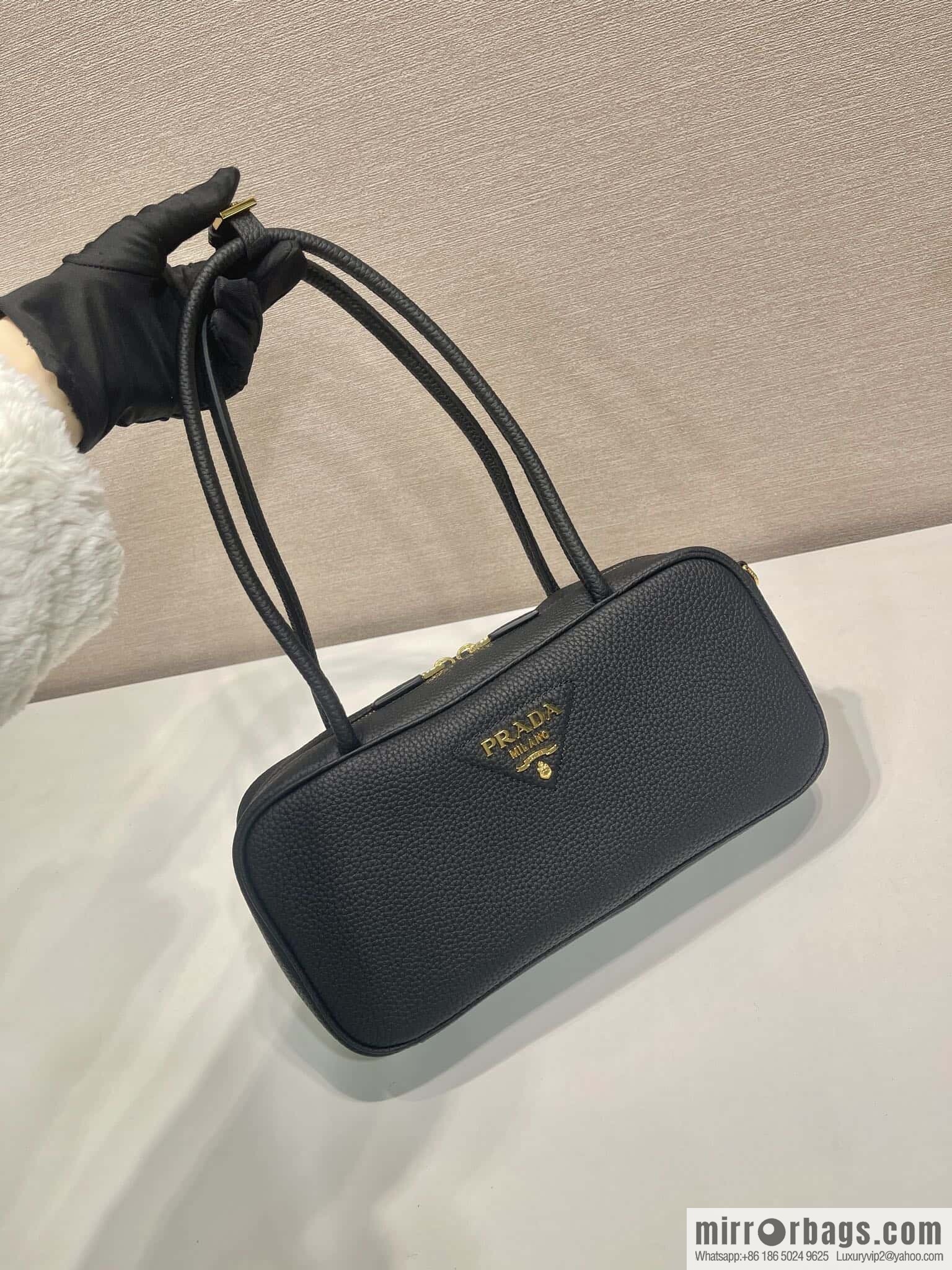 PRADA ๐ new handbag ๐ 1BB126๐