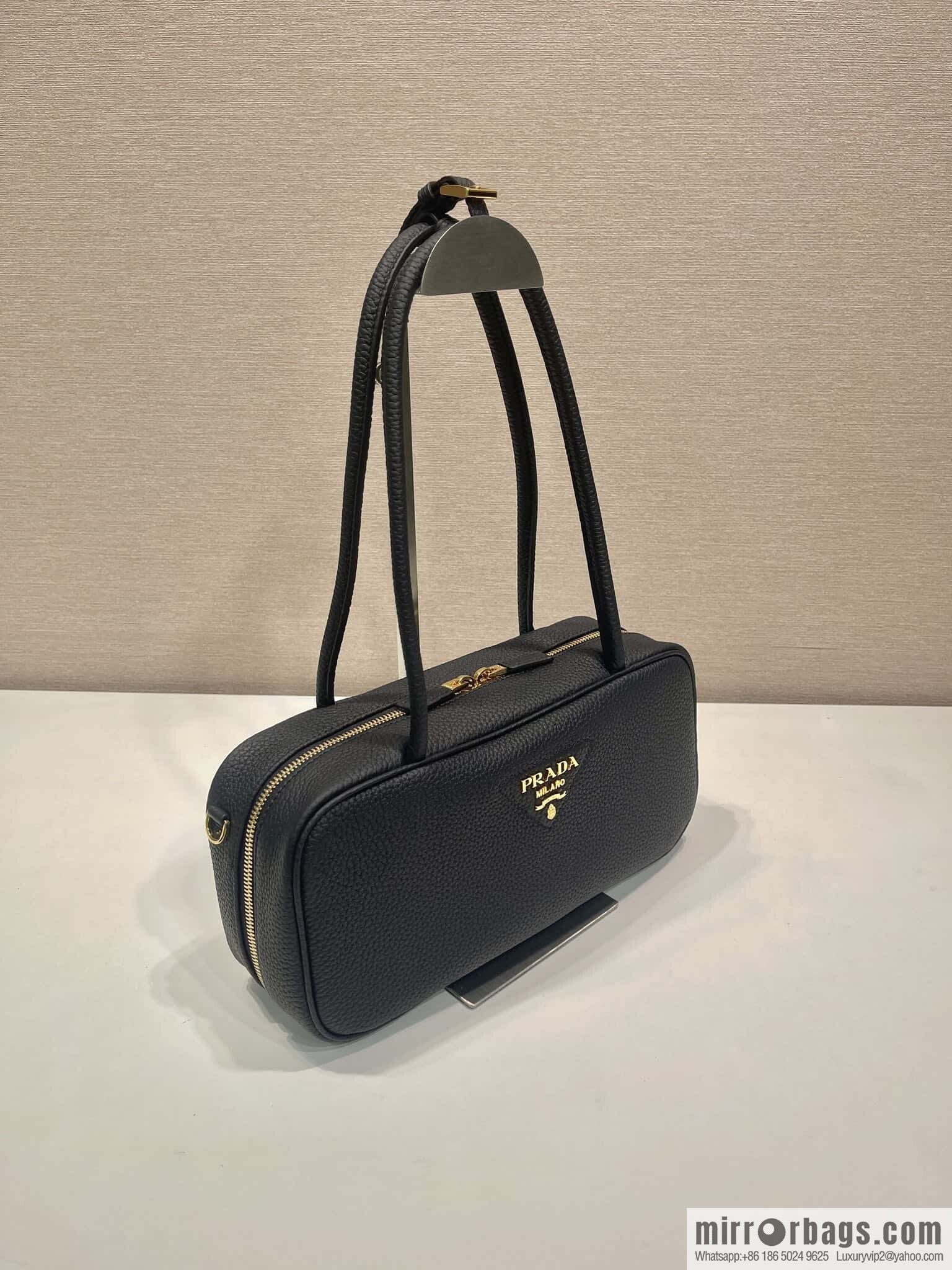 PRADA ๐ new handbag ๐ 1BB126๐