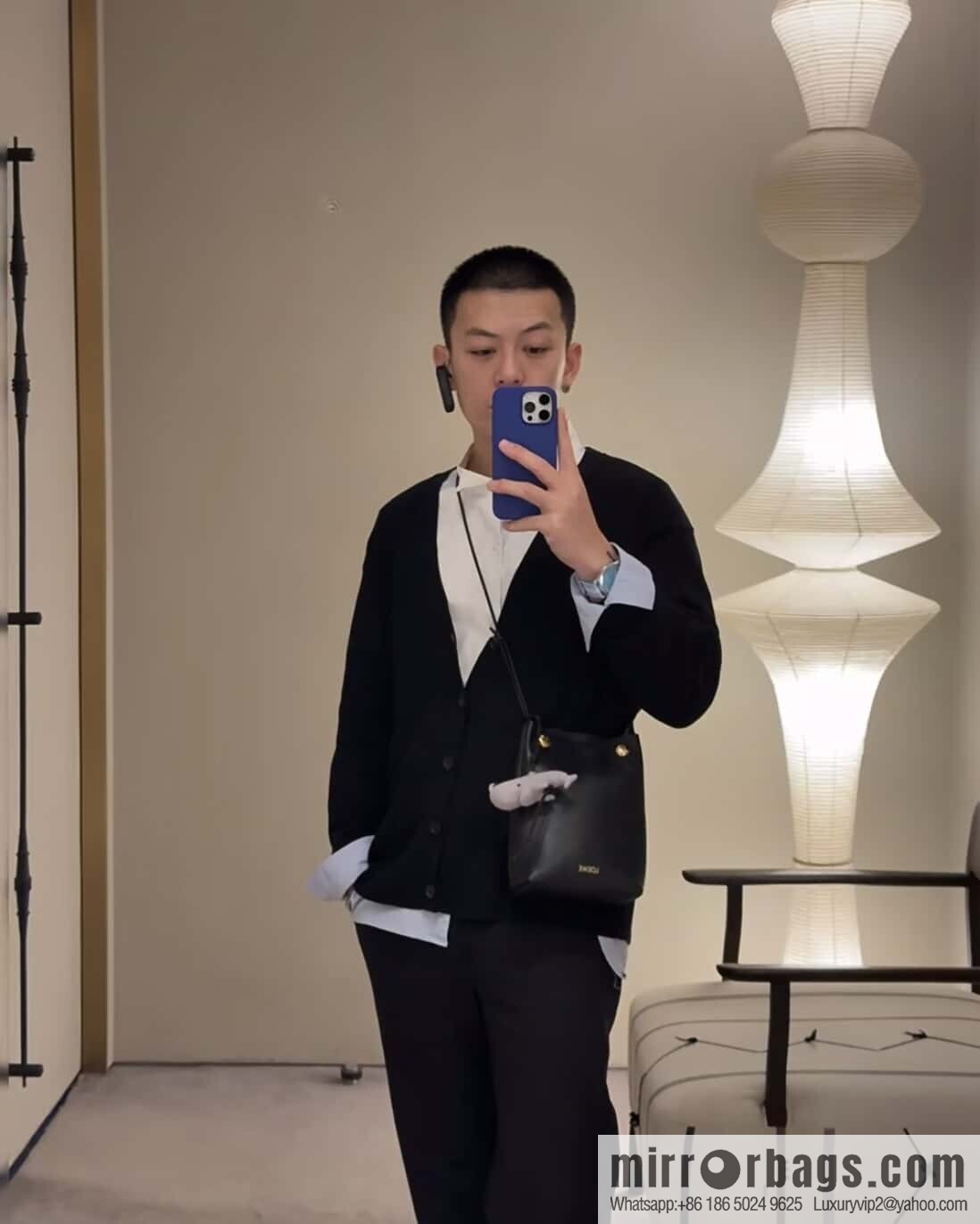 LOEWE Pebble Pouch 0905 Black