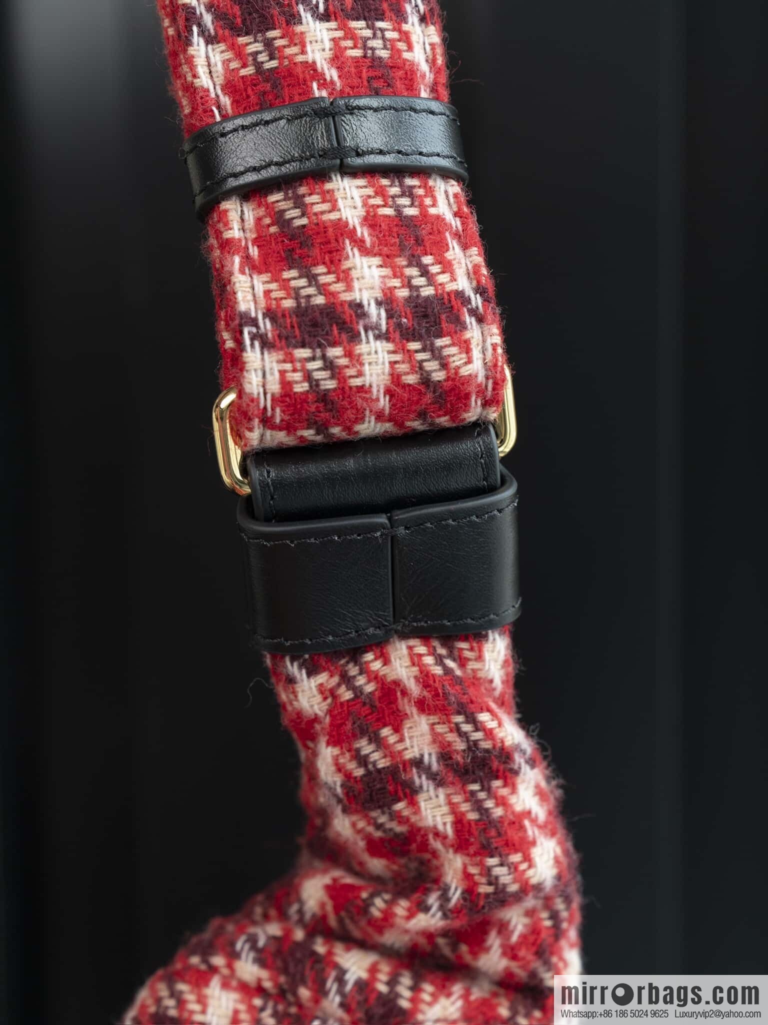 ππ‘ππ§ππ₯ πππ ππ¨ππ¨π§ππ’π π Ski Series Red Thousand Birds β·οΈ AS5052
