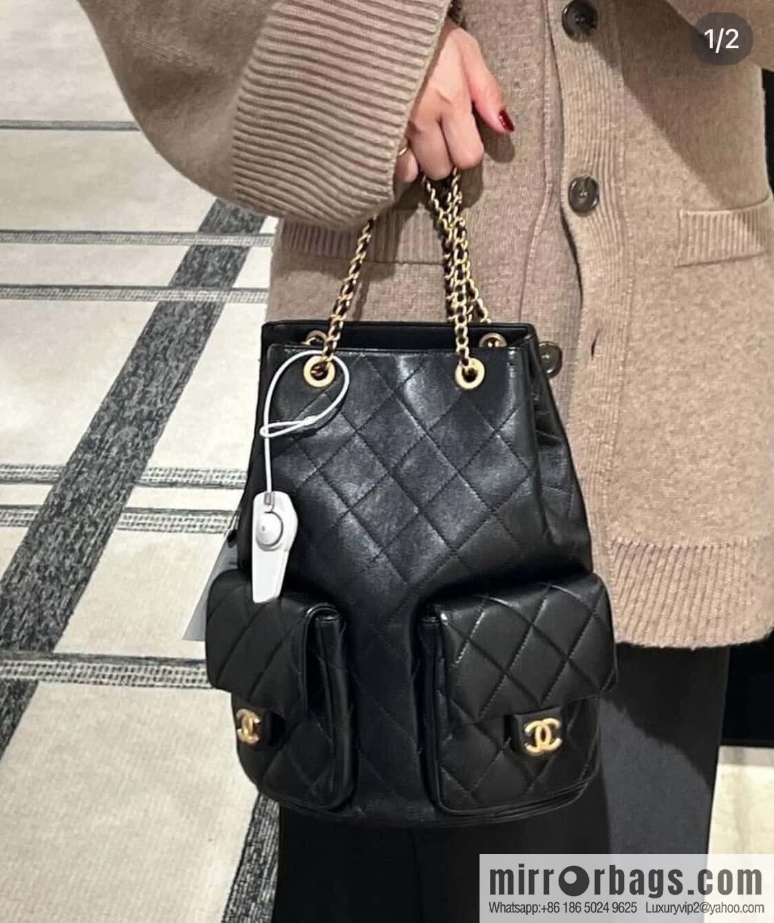 𝐂𝐡𝐚𝐧𝐞𝐥 𝟐𝟓𝐜 early spring vacation series, backpack, black gold 🖤 AS5310