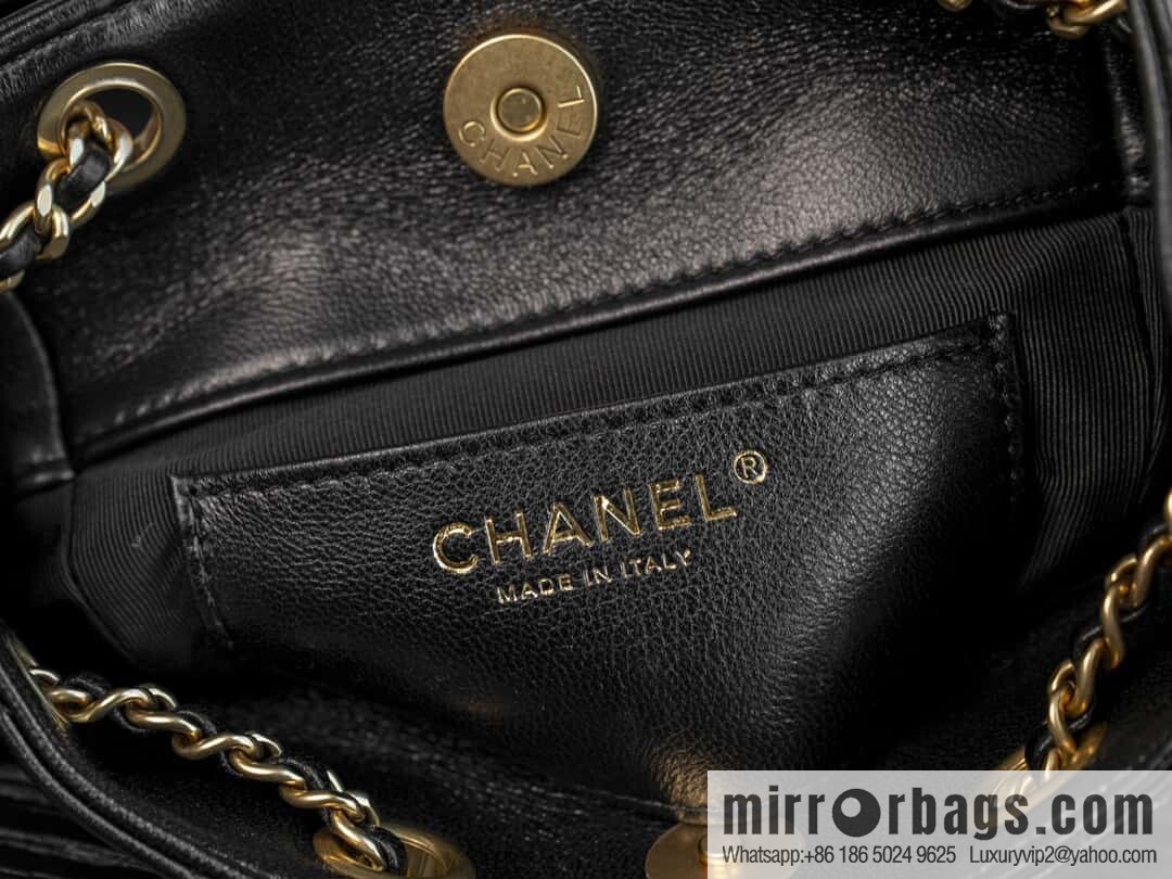 𝐂𝐡𝐚𝐧𝐞𝐥 𝟐𝟓𝐜 early spring vacation series, backpack, black gold 🖤 AS5310