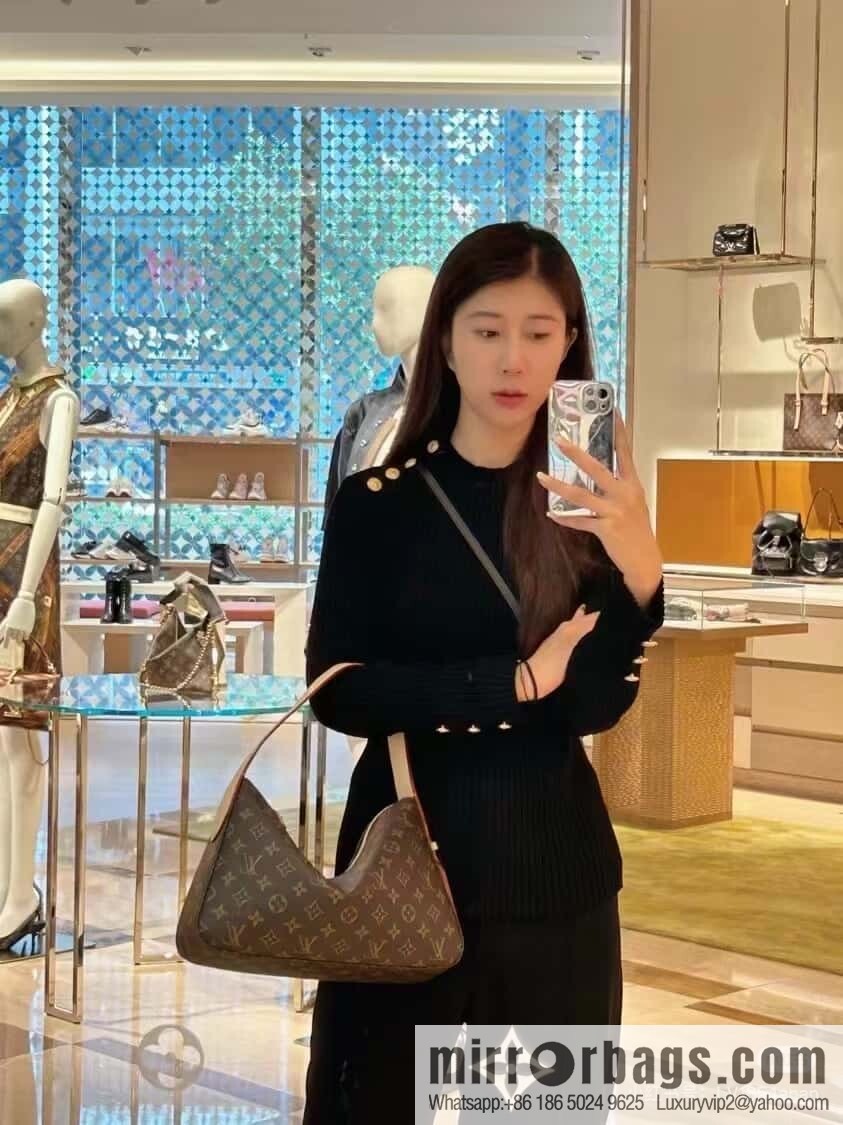 LV M11952 Slouchy PM