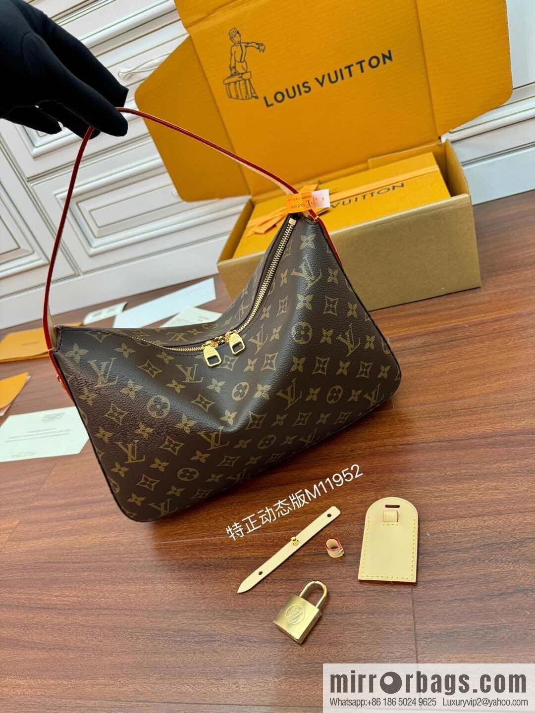 LV M11952 Slouchy PM