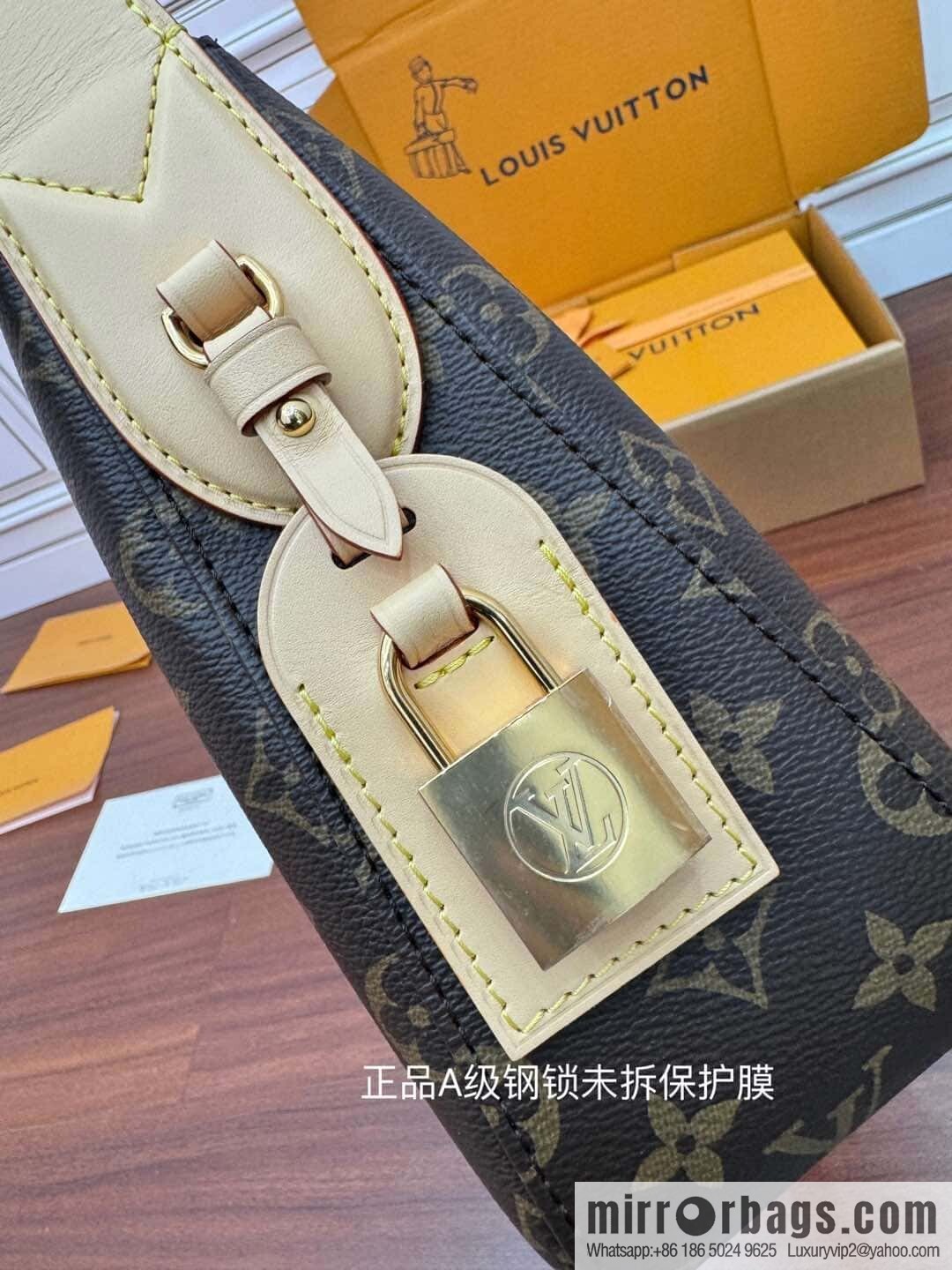 LV M11952 Slouchy PM