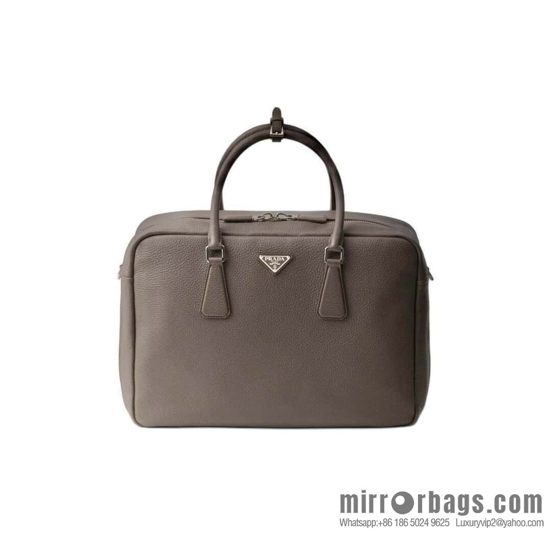 PRADA 🎉 new briefcase 🎉 2VE339 extra large🎉🎉