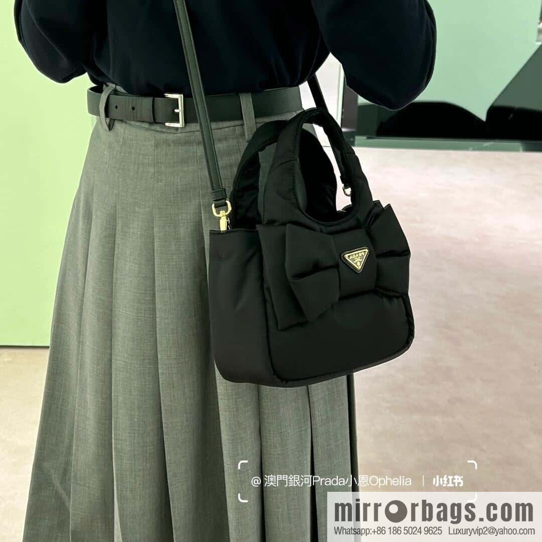 PRADA ๐ bow ๐ 1BA359 vegetable basket๐๐