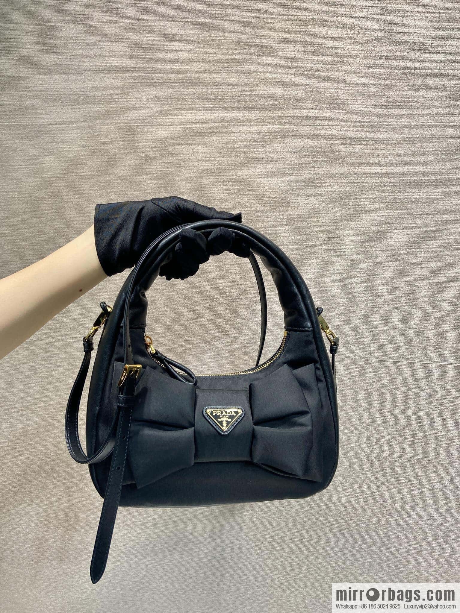 PRADA ๐ bow ๐ 1BC241 armpit bag๐๐
